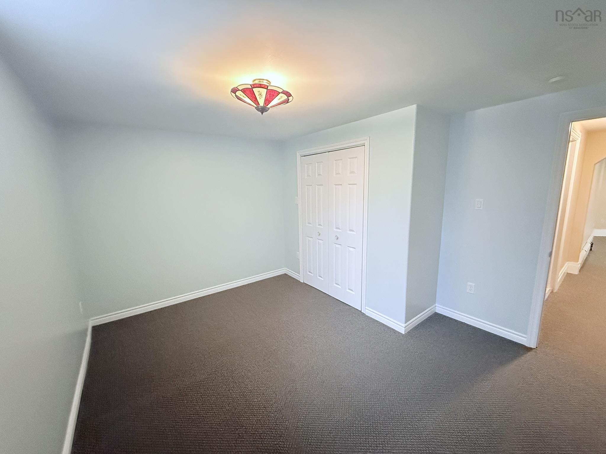 $575,000.00: 23 SILVERWOOD Drive, Valley