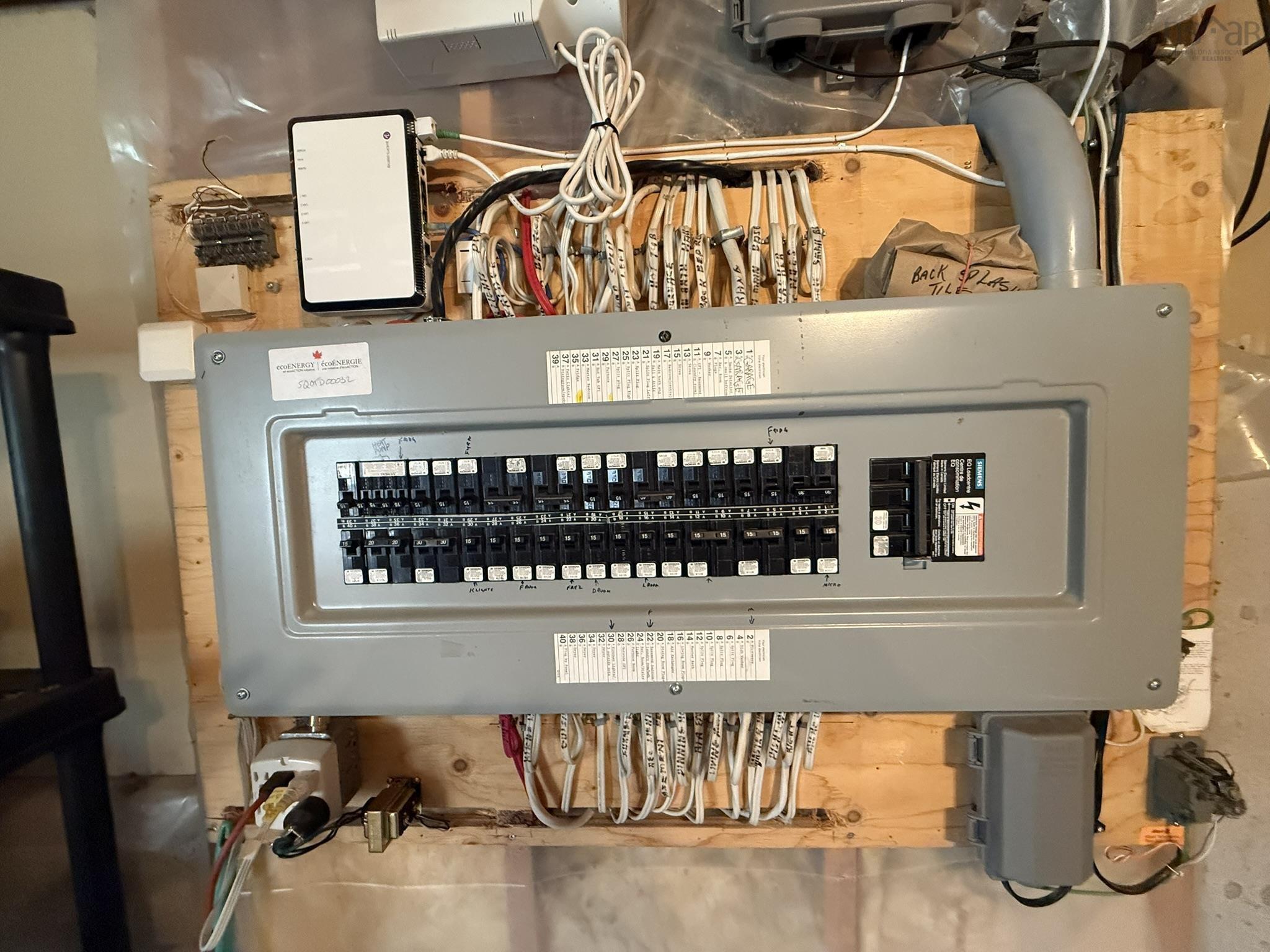 $575,000.00: 23 SILVERWOOD Drive, Valley