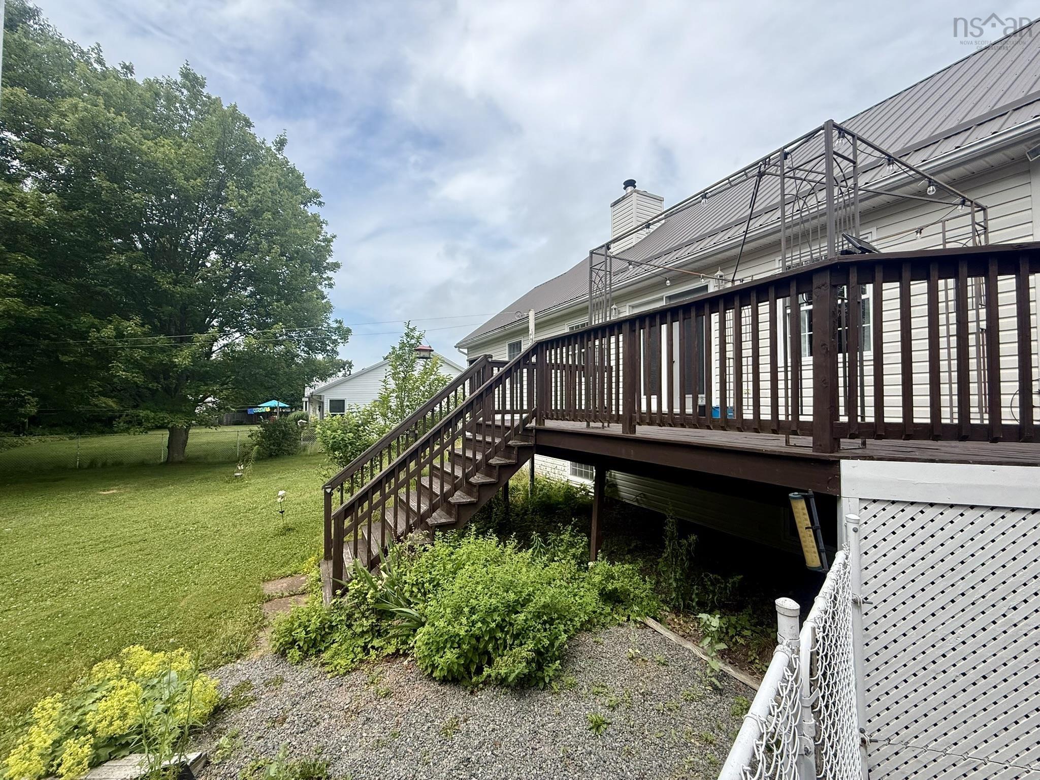 $575,000.00: 23 SILVERWOOD Drive, Valley