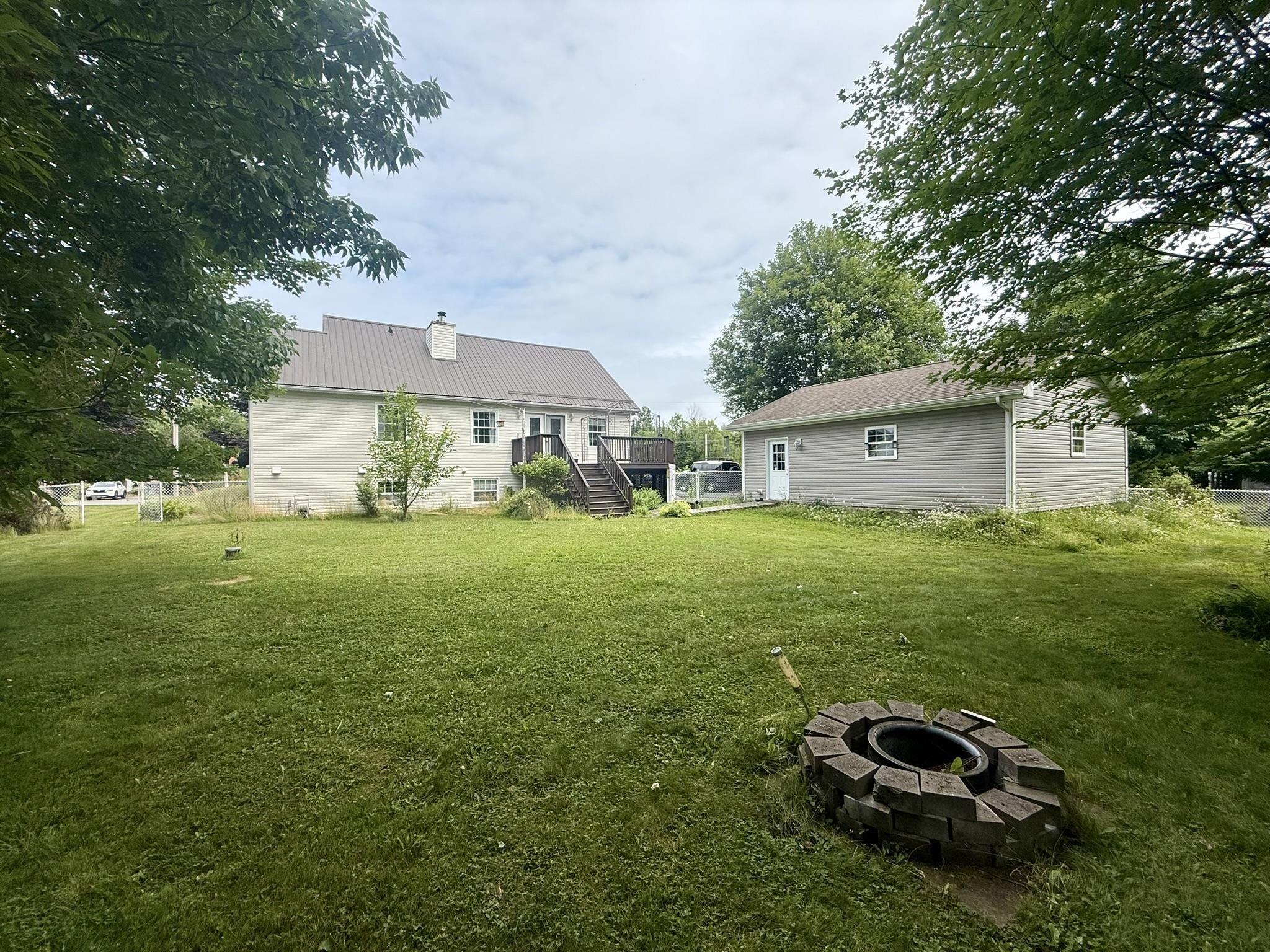 $575,000.00: 23 SILVERWOOD Drive, Valley