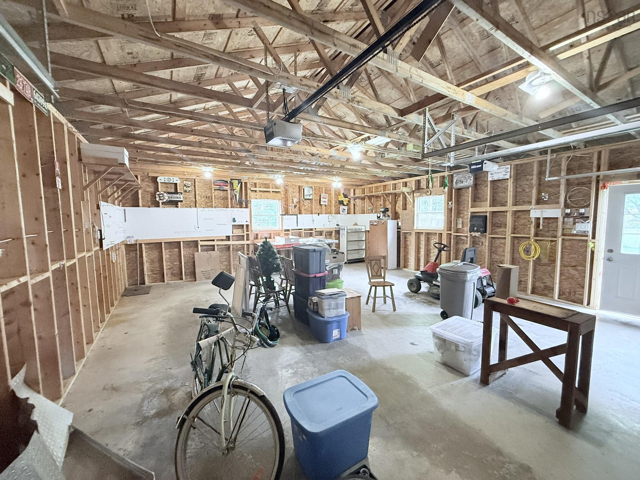 $575,000.00: 23 SILVERWOOD Drive, Valley