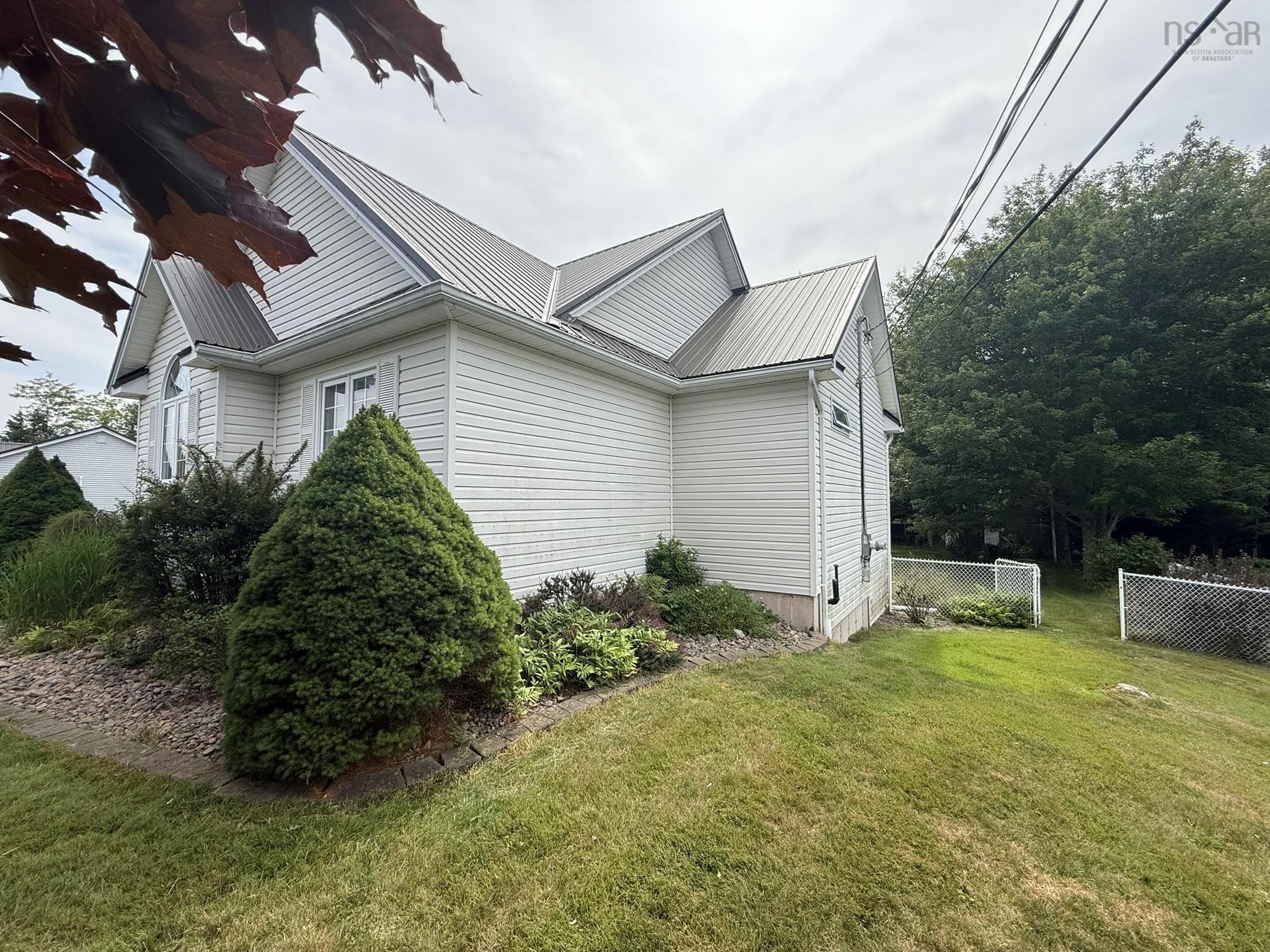 $575,000.00: 23 SILVERWOOD Drive, Valley