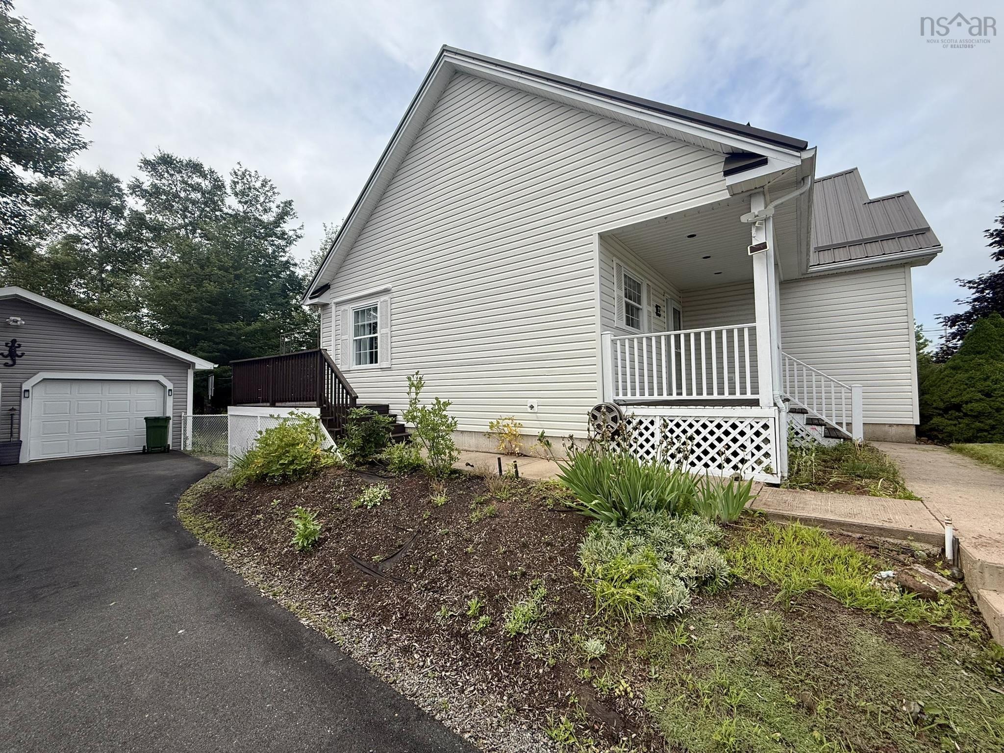 $575,000.00: 23 SILVERWOOD Drive, Valley