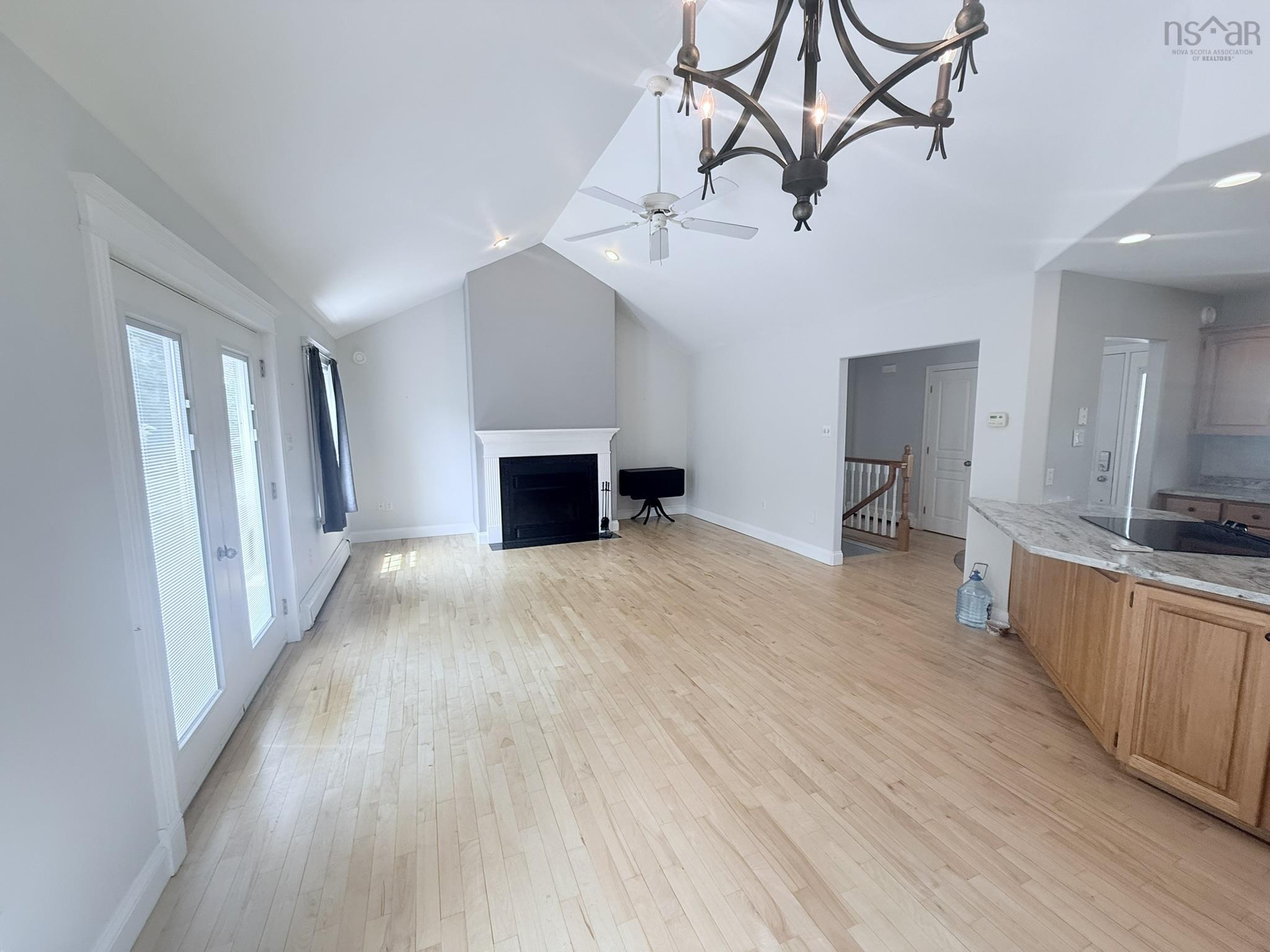 $575,000.00: 23 SILVERWOOD Drive, Valley