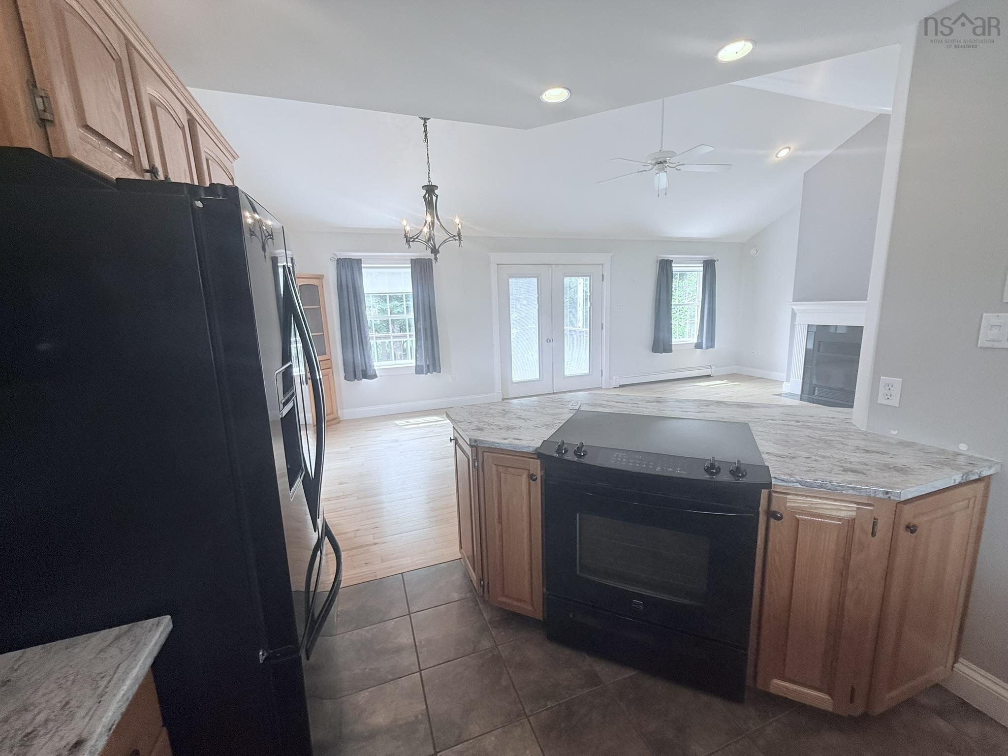 $575,000.00: 23 SILVERWOOD Drive, Valley