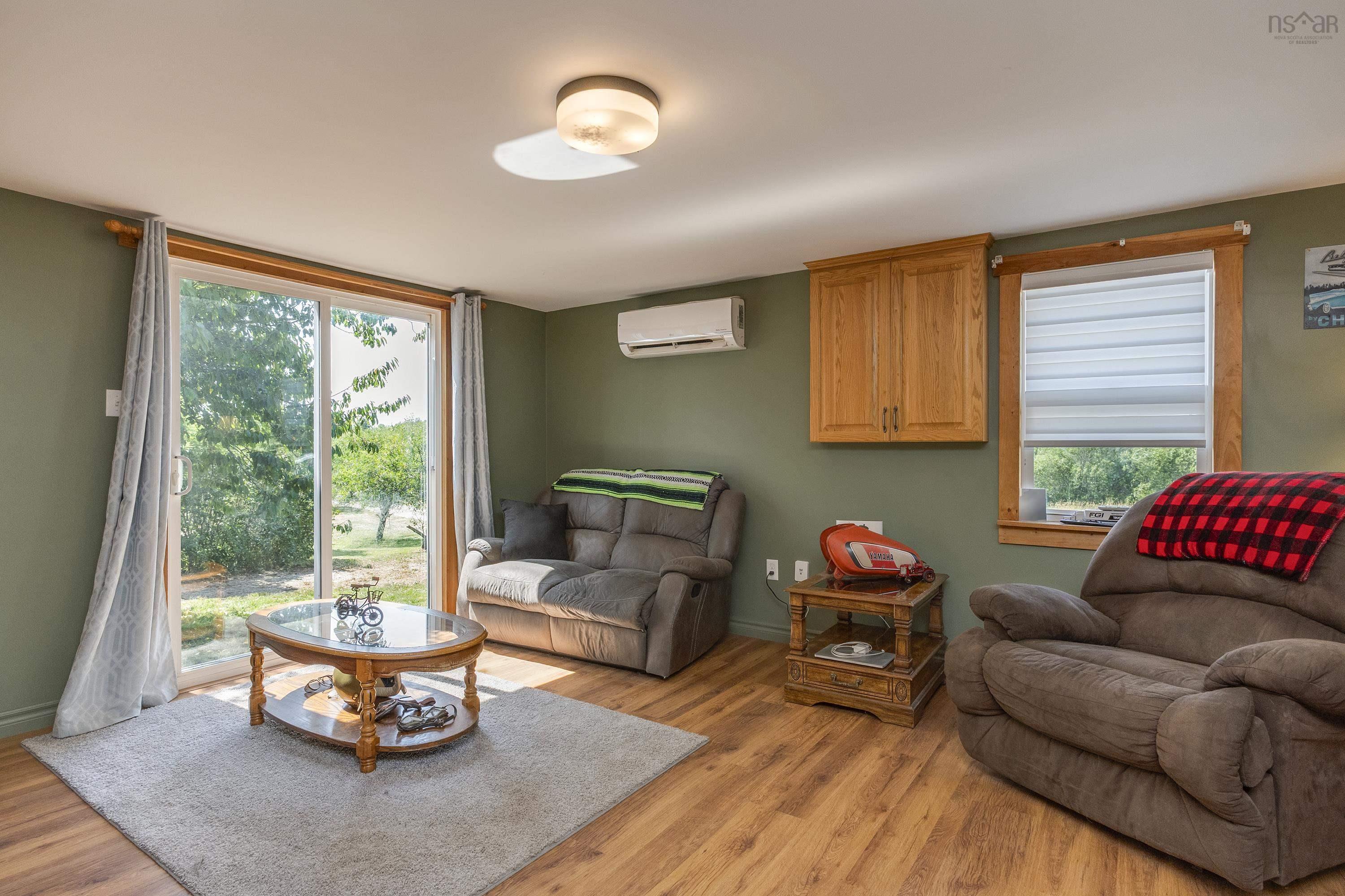 $240,000.00: 1718 Bloomington Road, Bloomington