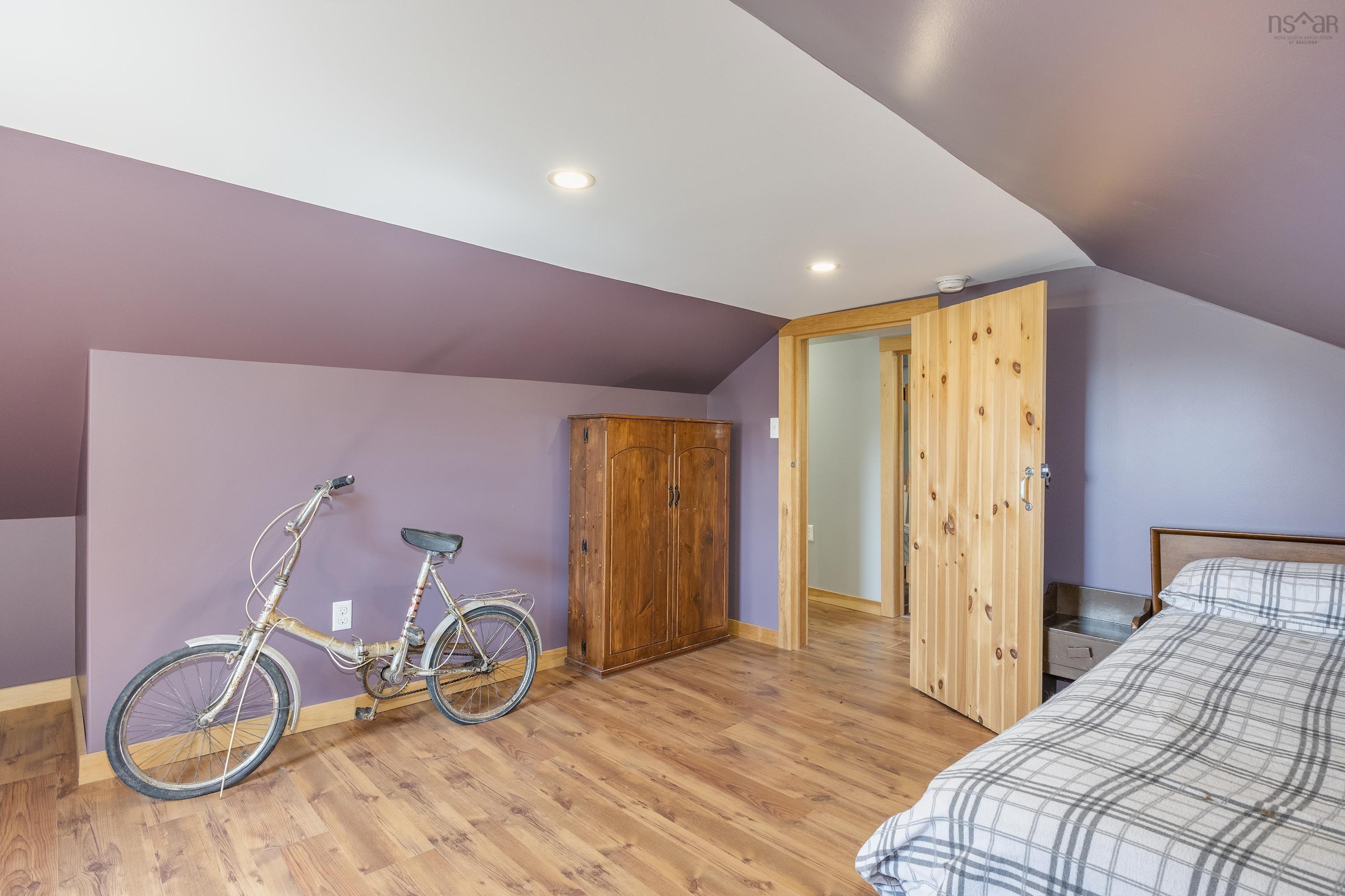 $240,000.00: 1718 Bloomington Road, Bloomington