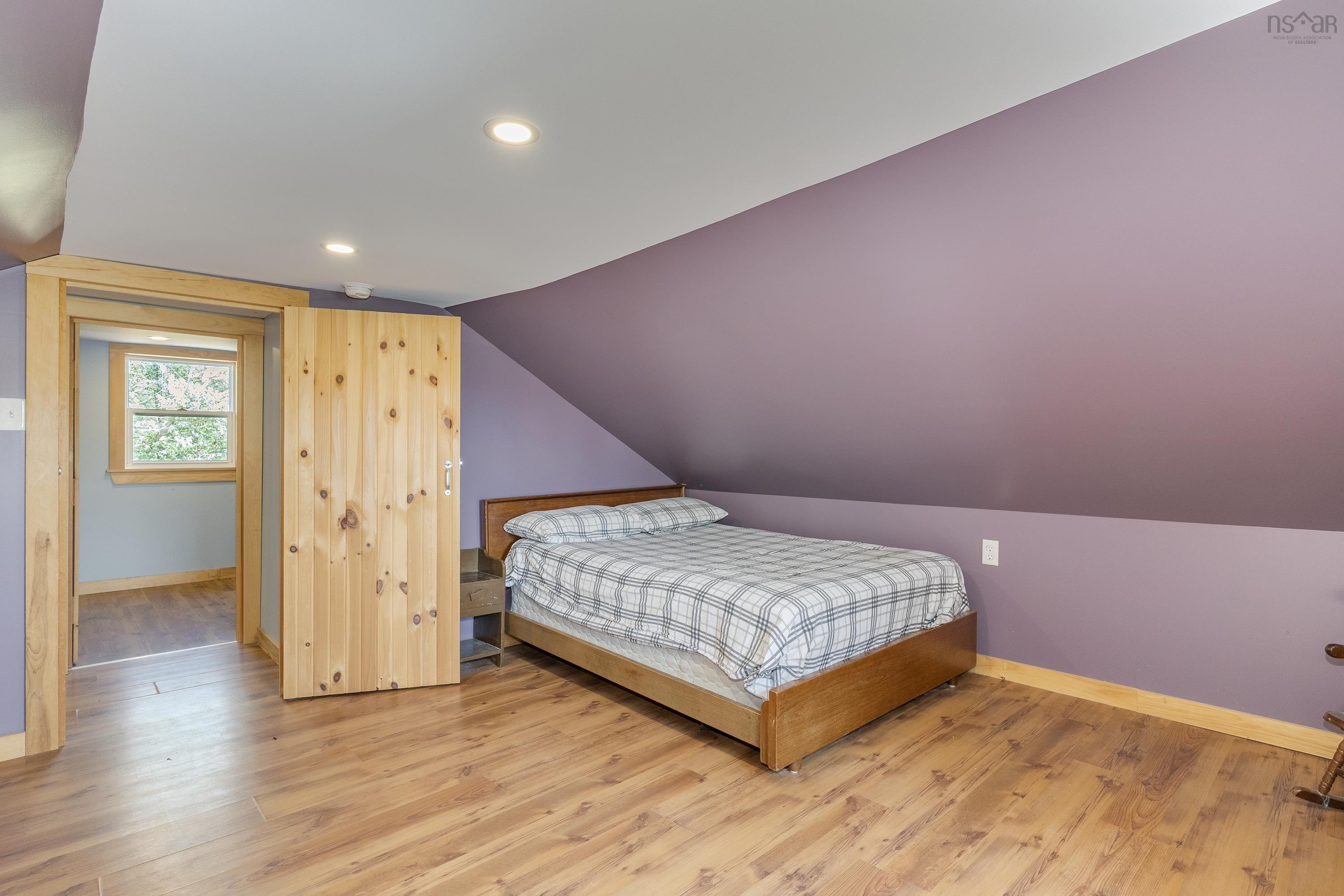 $240,000.00: 1718 Bloomington Road, Bloomington