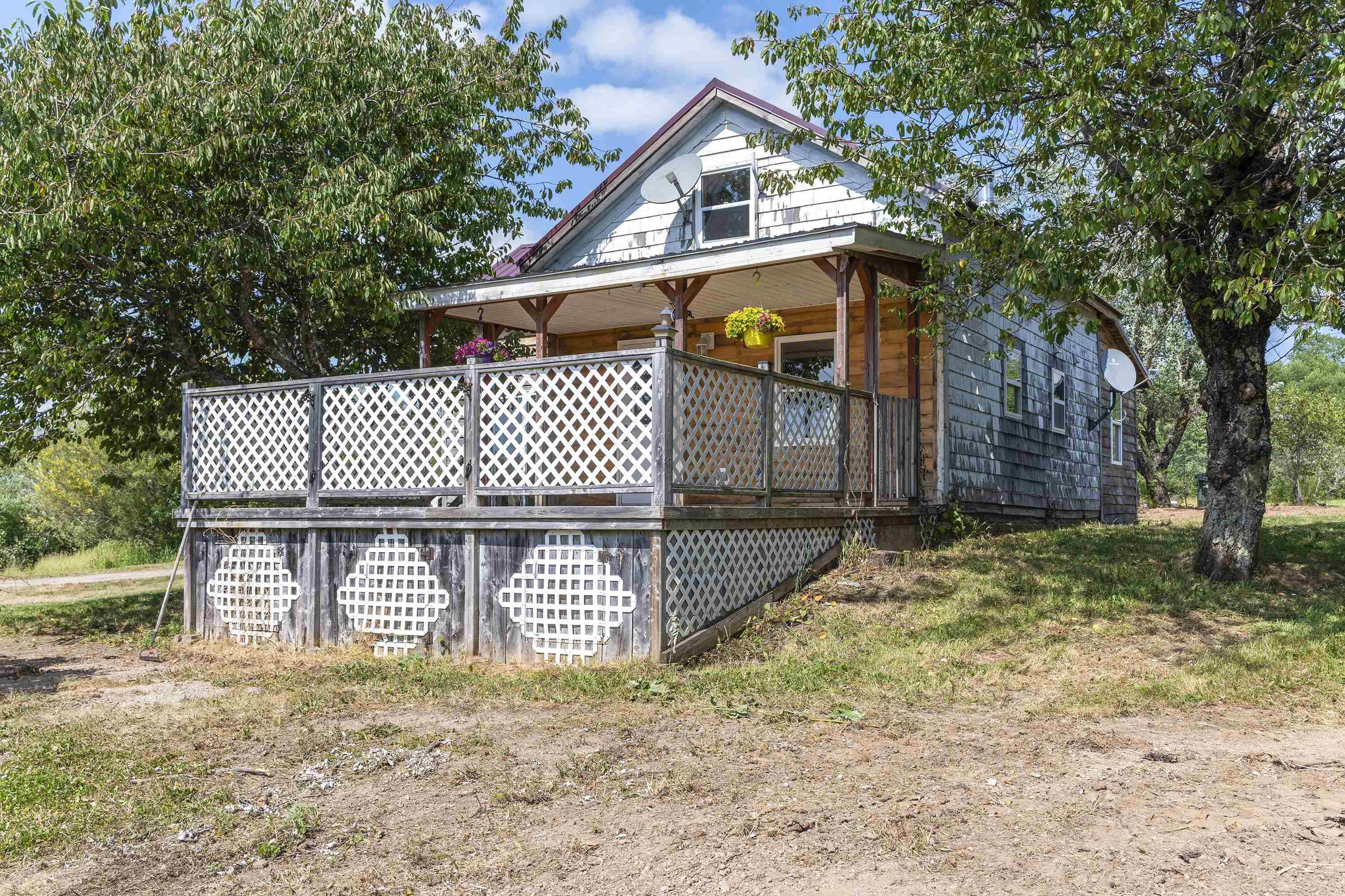 $240,000.00: 1718 Bloomington Road, Bloomington