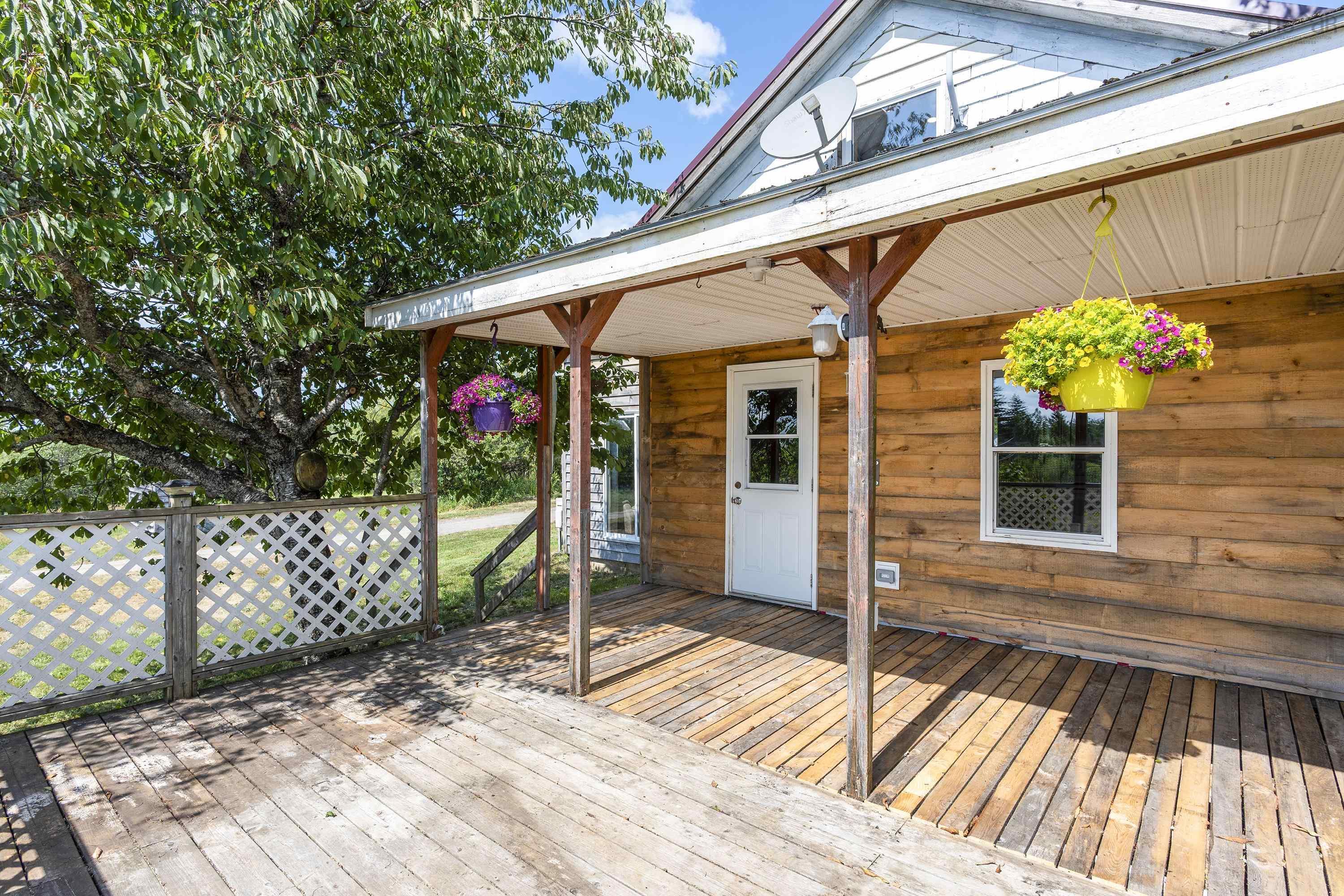 $240,000.00: 1718 Bloomington Road, Bloomington