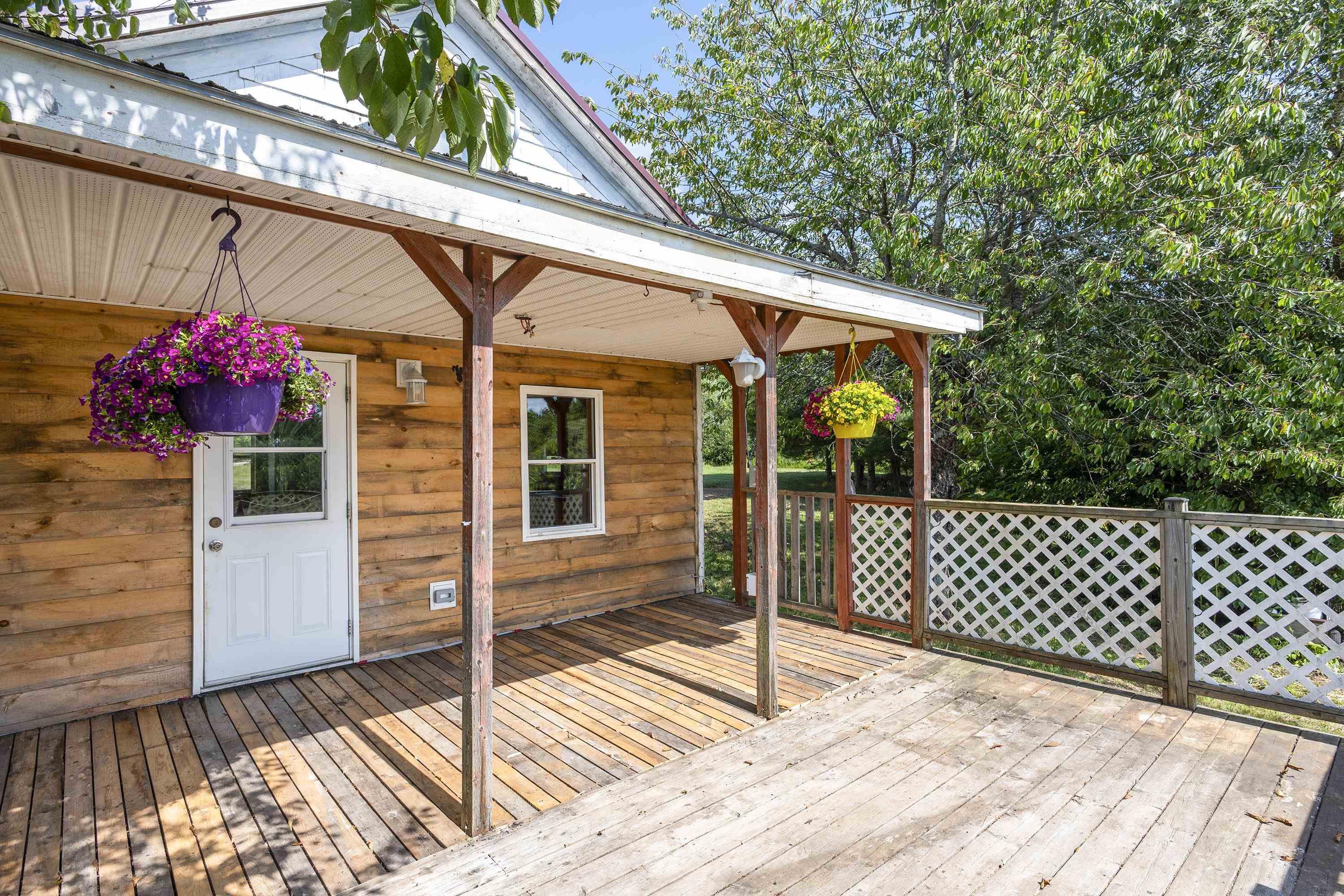 $240,000.00: 1718 Bloomington Road, Bloomington