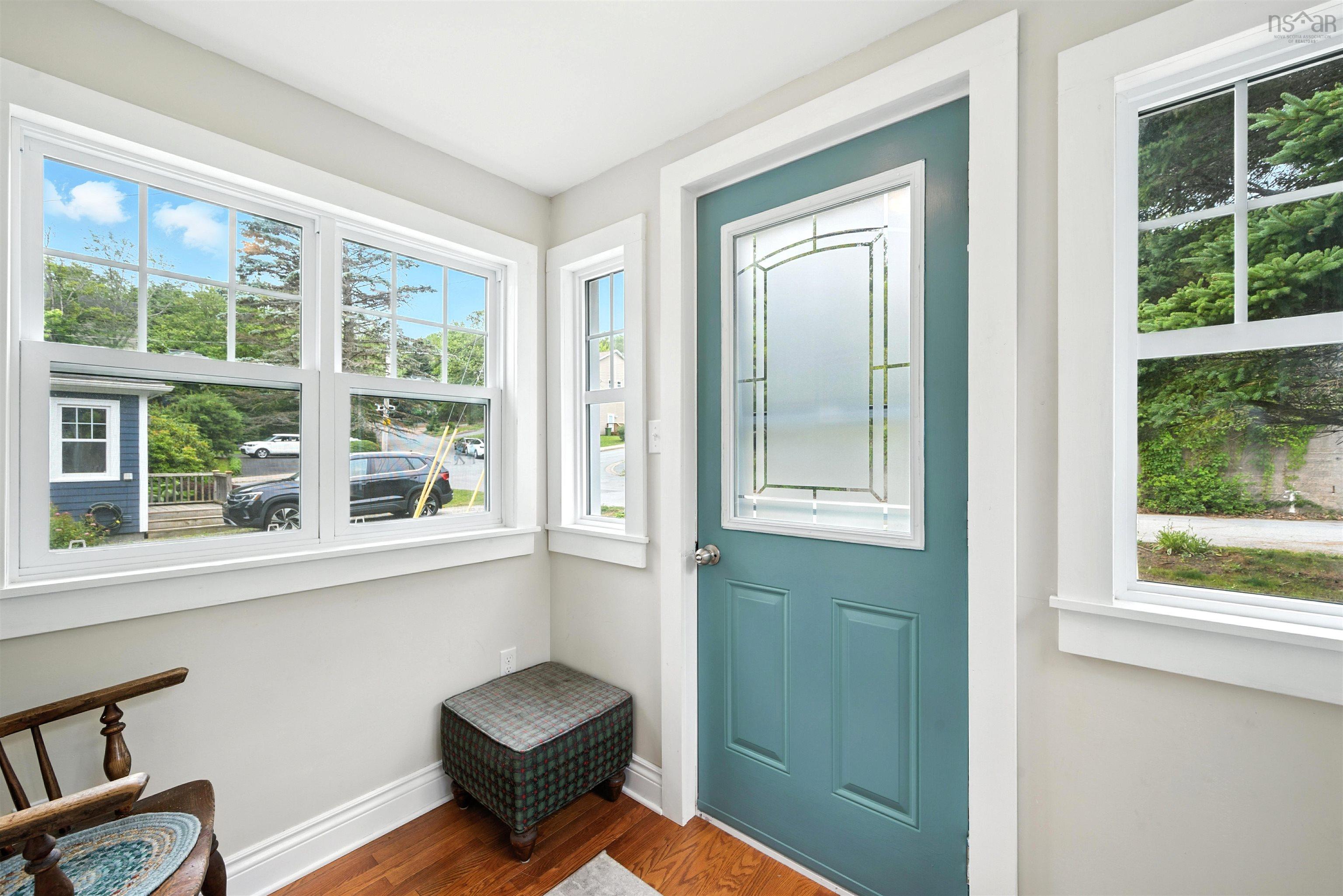 $499,000.00: 32 Forest Hill Drive, Halifax