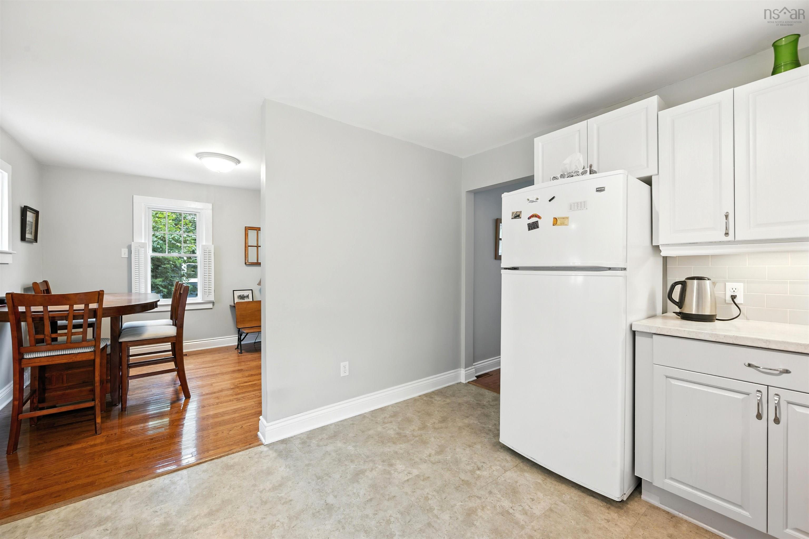 $499,000.00: 32 Forest Hill Drive, Halifax