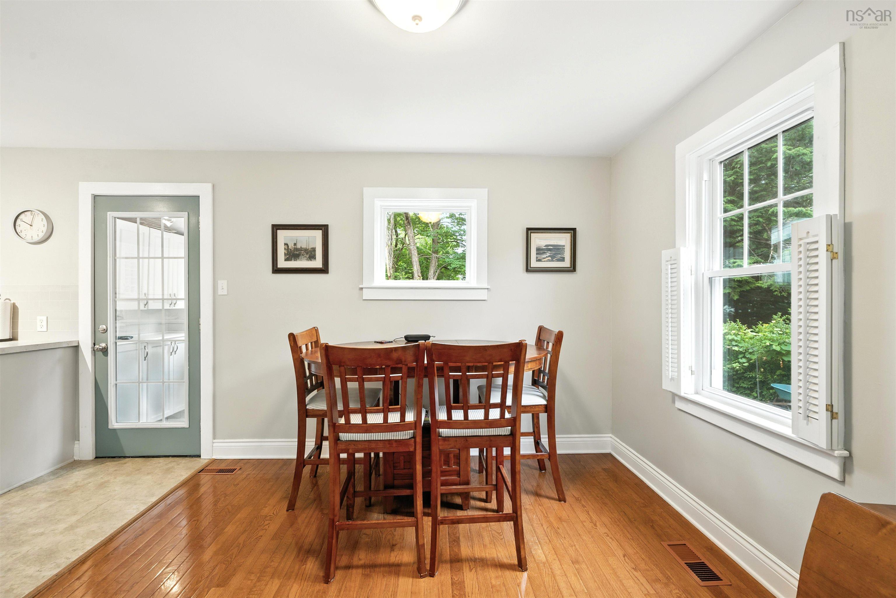 $499,000.00: 32 Forest Hill Drive, Halifax