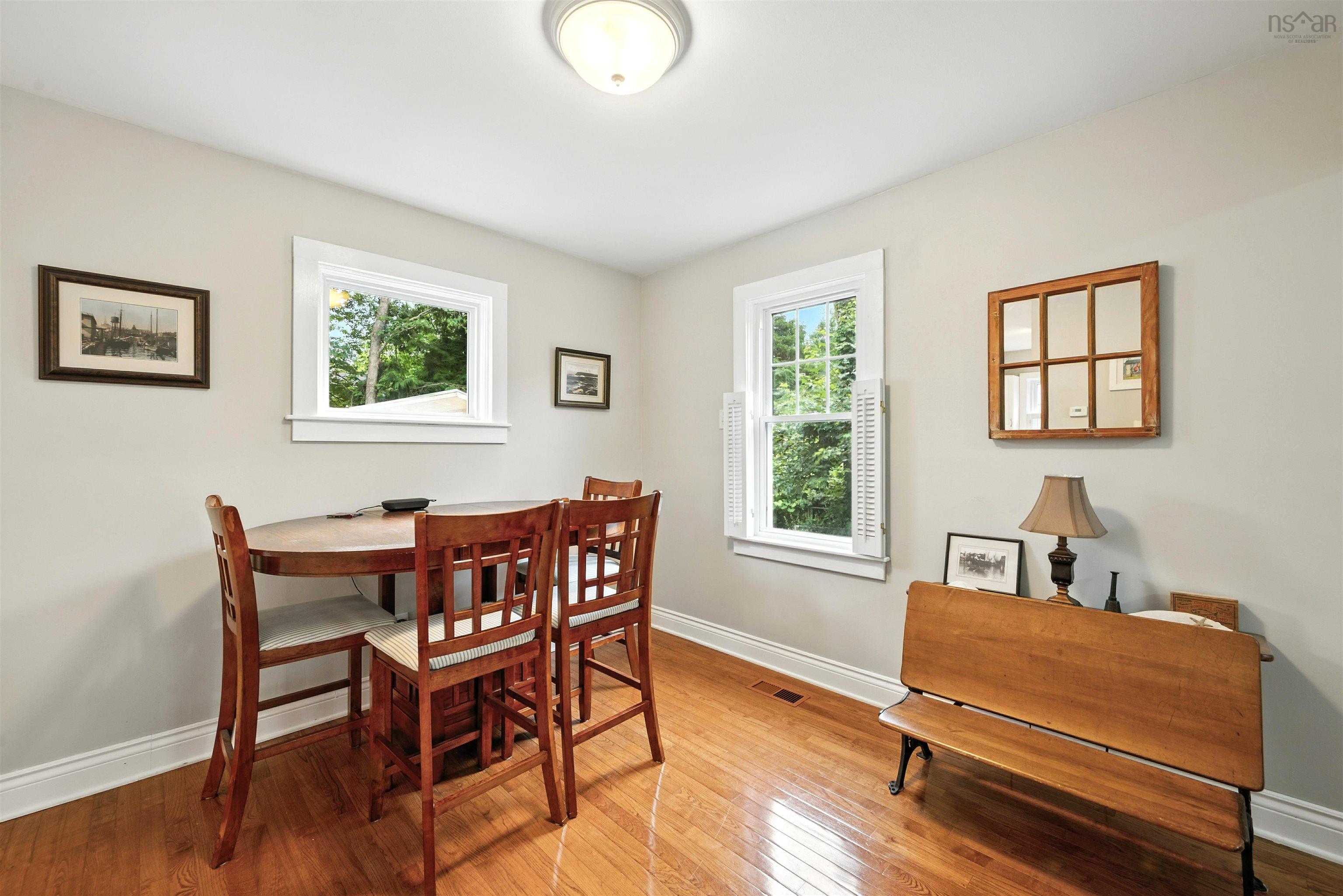 $499,000.00: 32 Forest Hill Drive, Halifax