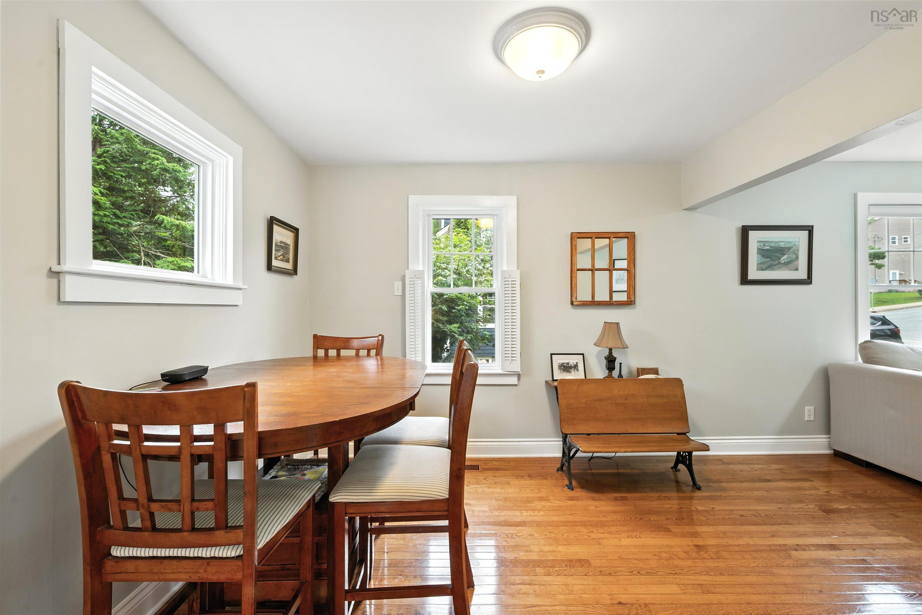 $499,000.00: 32 Forest Hill Drive, Halifax