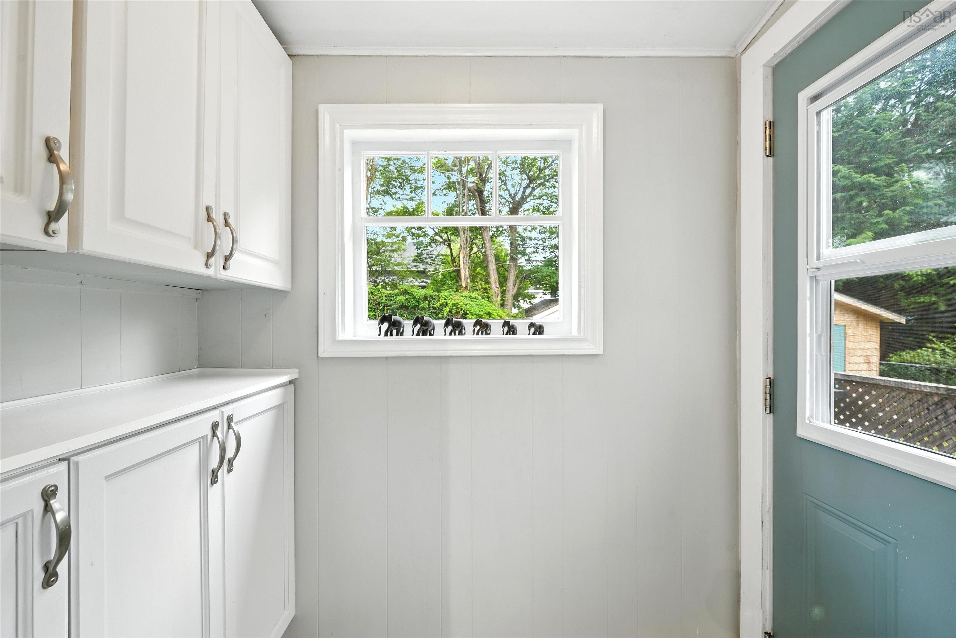 $499,000.00: 32 Forest Hill Drive, Halifax