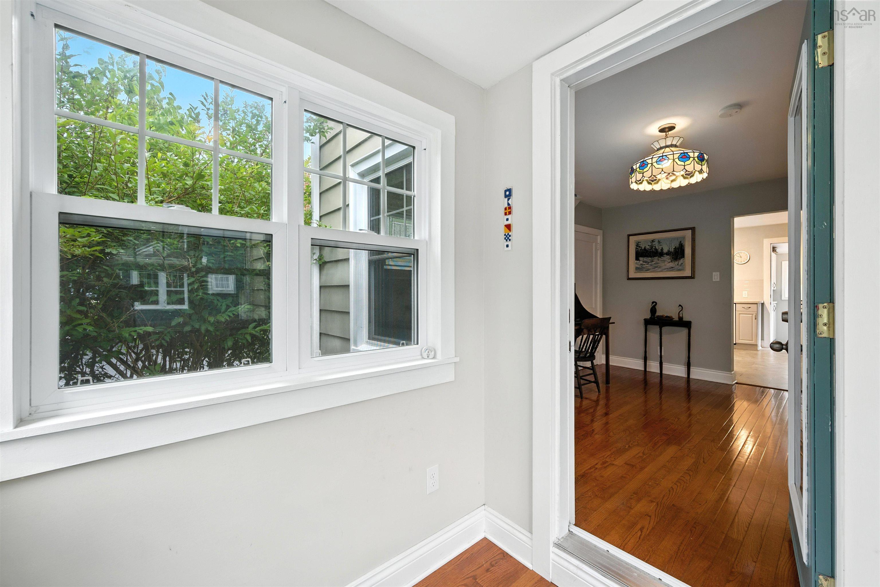 $499,000.00: 32 Forest Hill Drive, Halifax