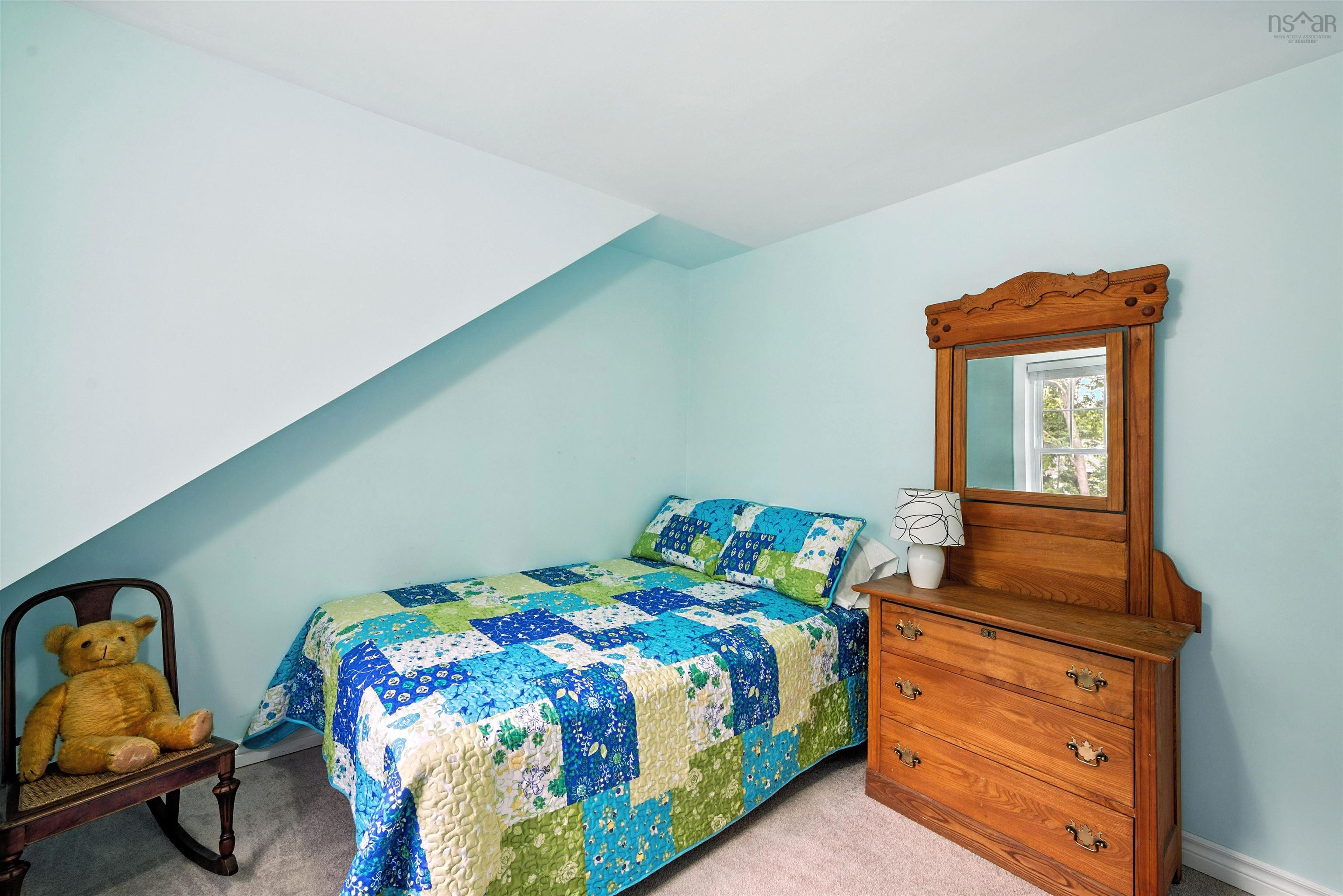 $499,000.00: 32 Forest Hill Drive, Halifax