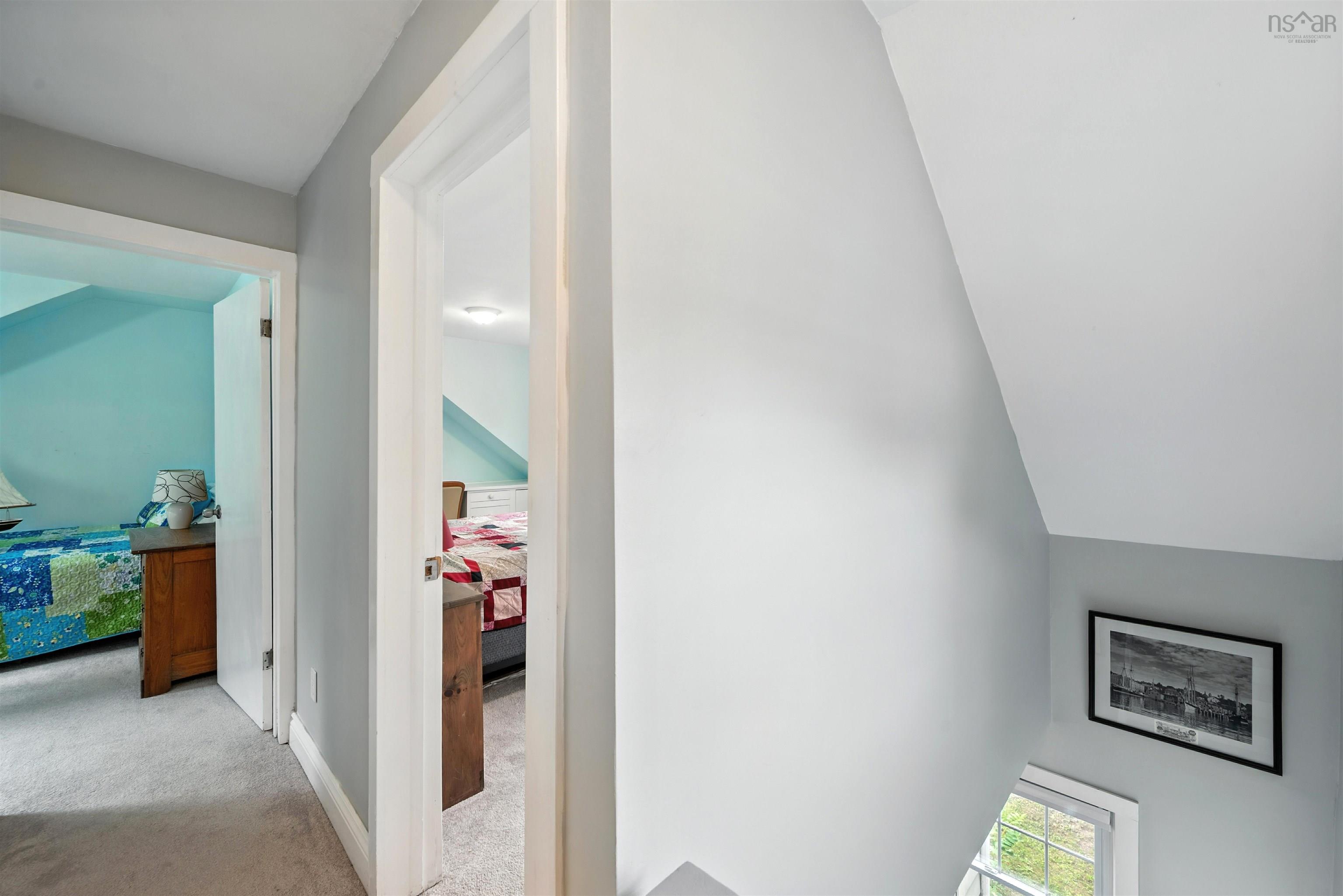 $499,000.00: 32 Forest Hill Drive, Halifax