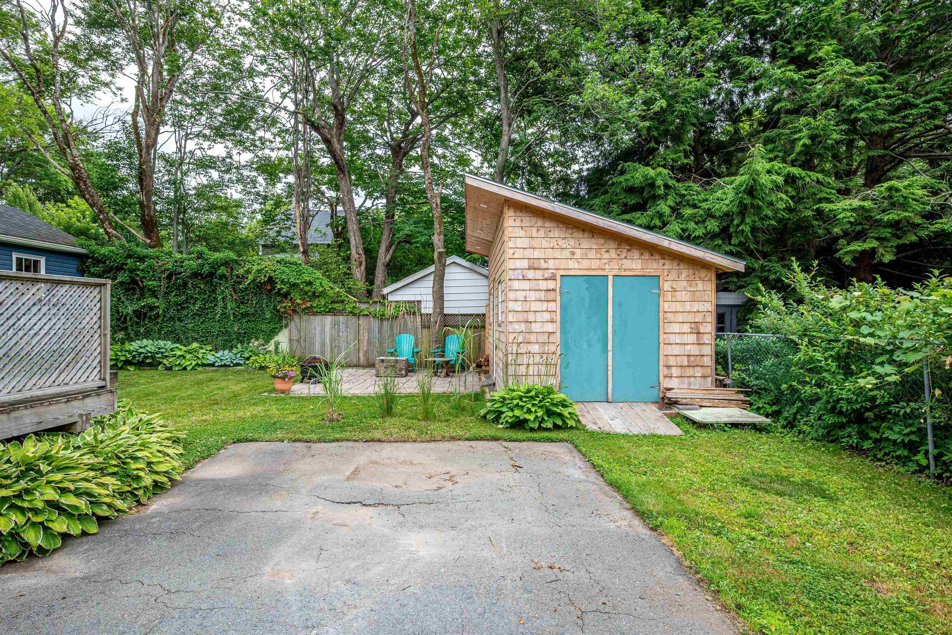 $499,000.00: 32 Forest Hill Drive, Halifax