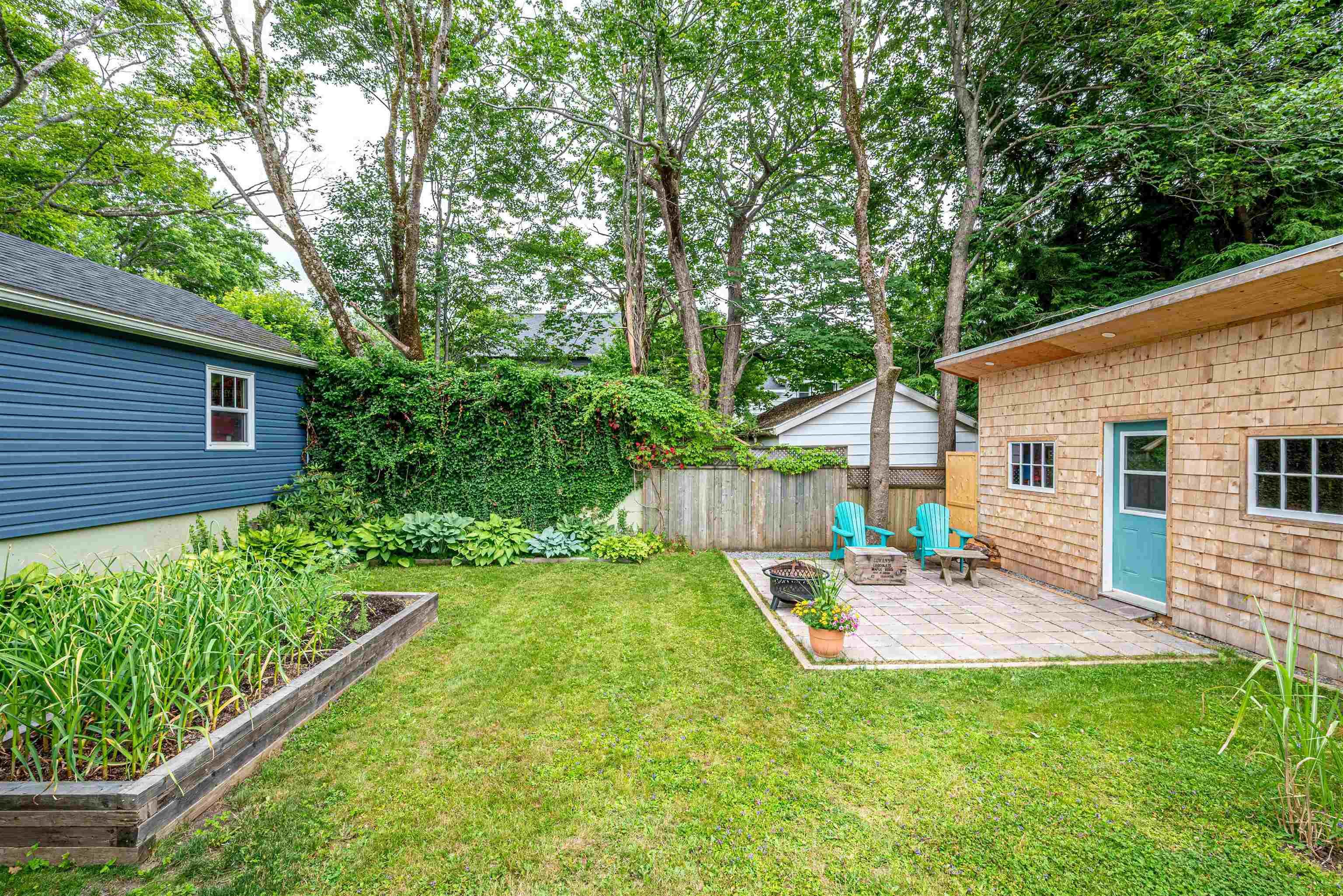 $499,000.00: 32 Forest Hill Drive, Halifax