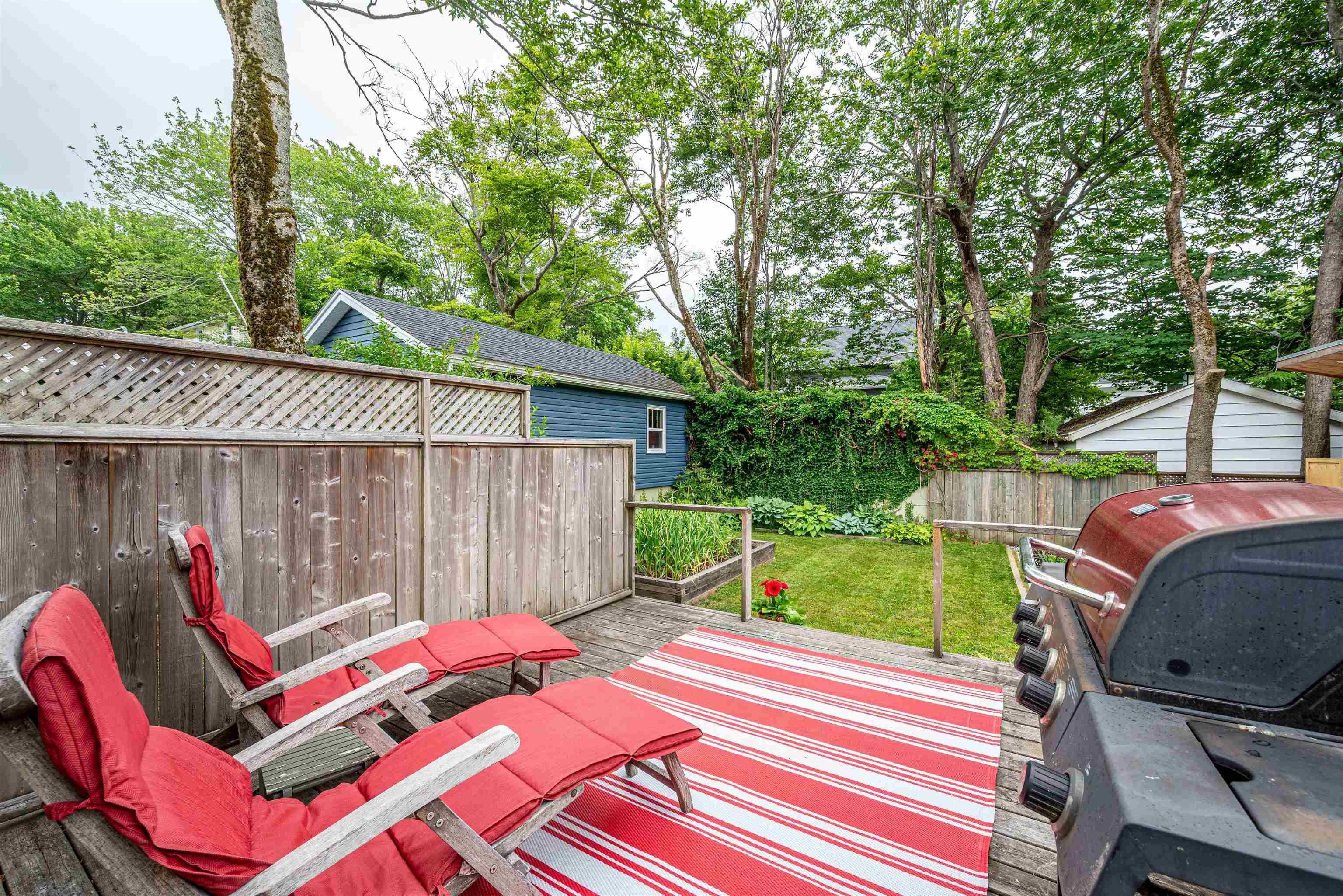 $499,000.00: 32 Forest Hill Drive, Halifax