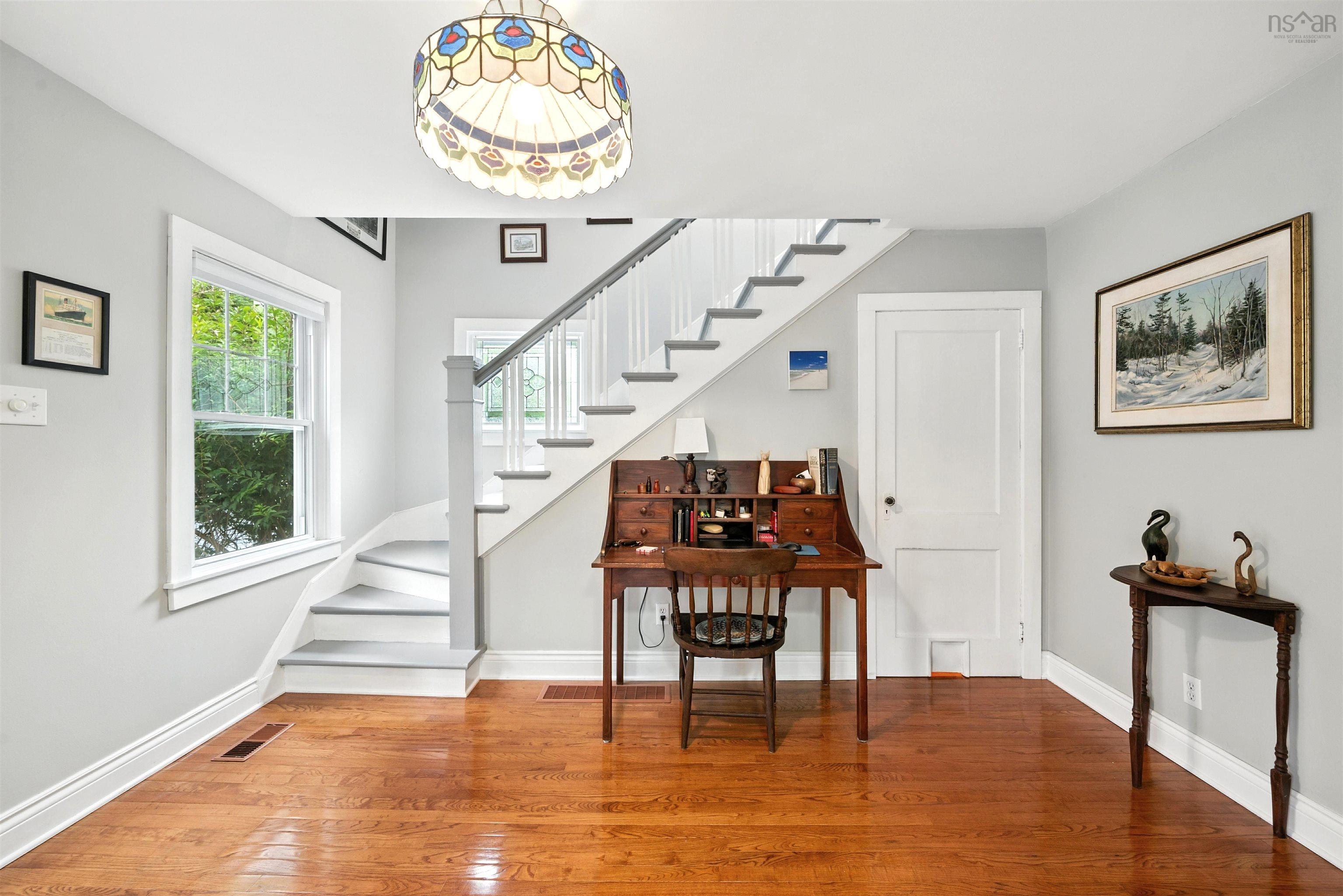 $499,000.00: 32 Forest Hill Drive, Halifax