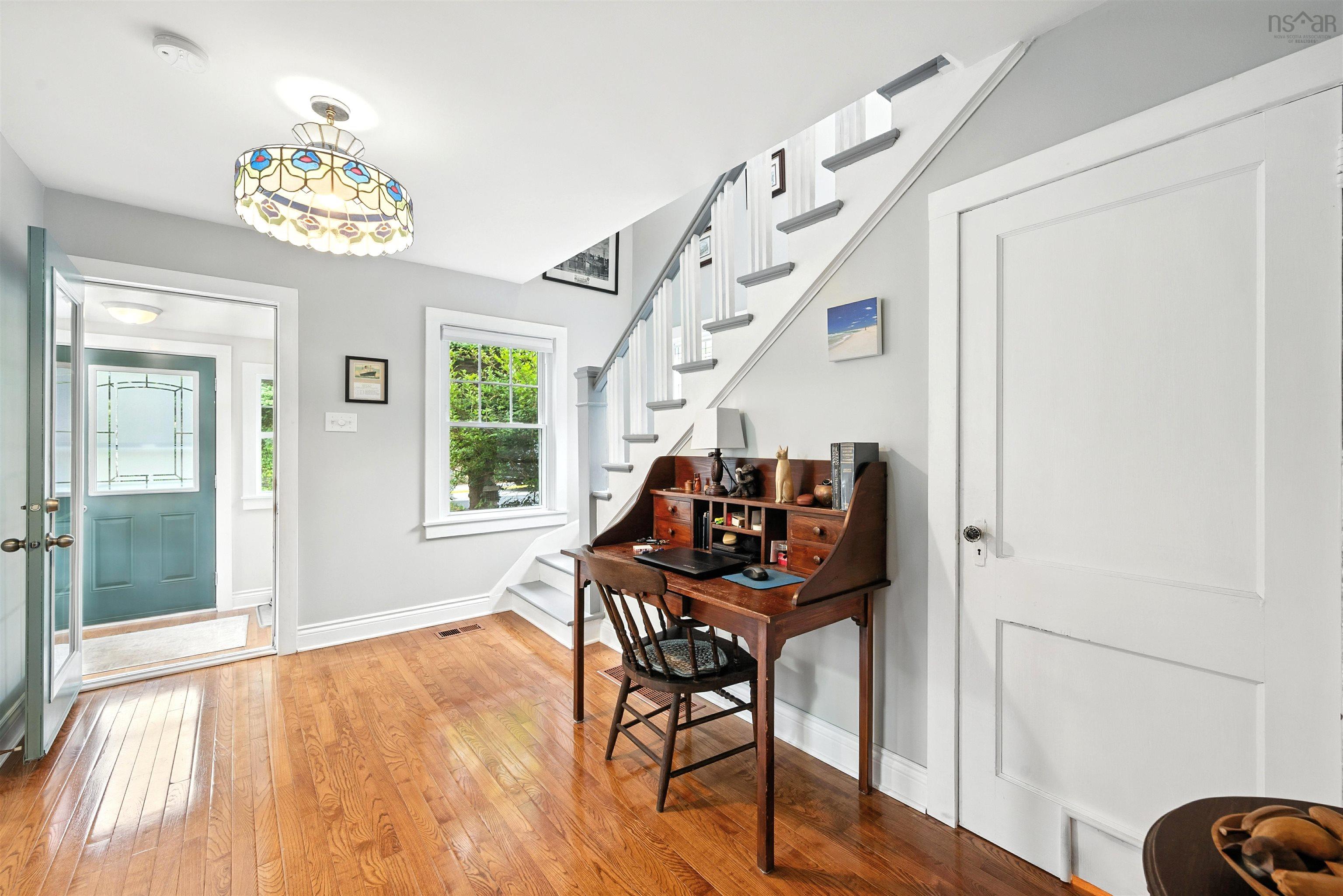 $499,000.00: 32 Forest Hill Drive, Halifax