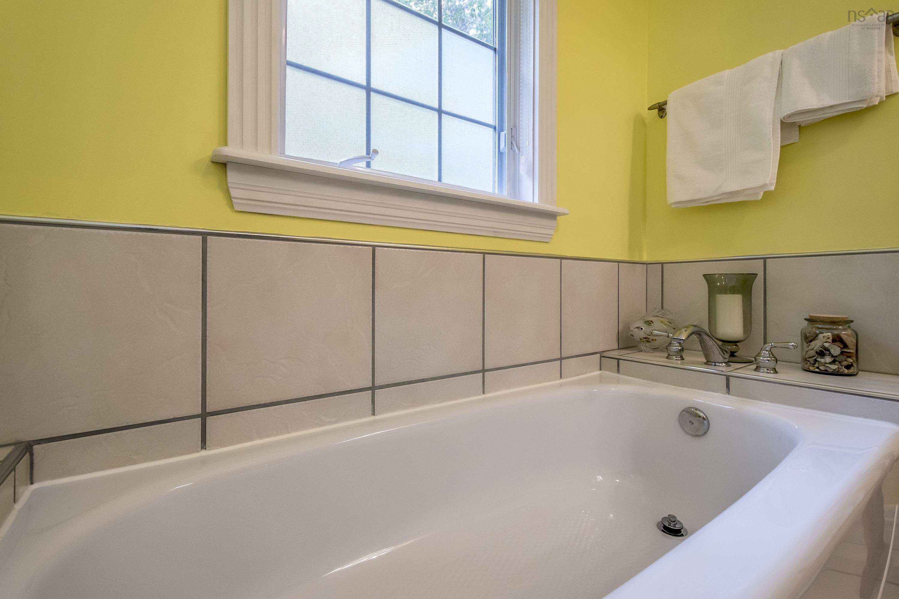 $495,000.00: 4 Robie Avenue, Greenwood