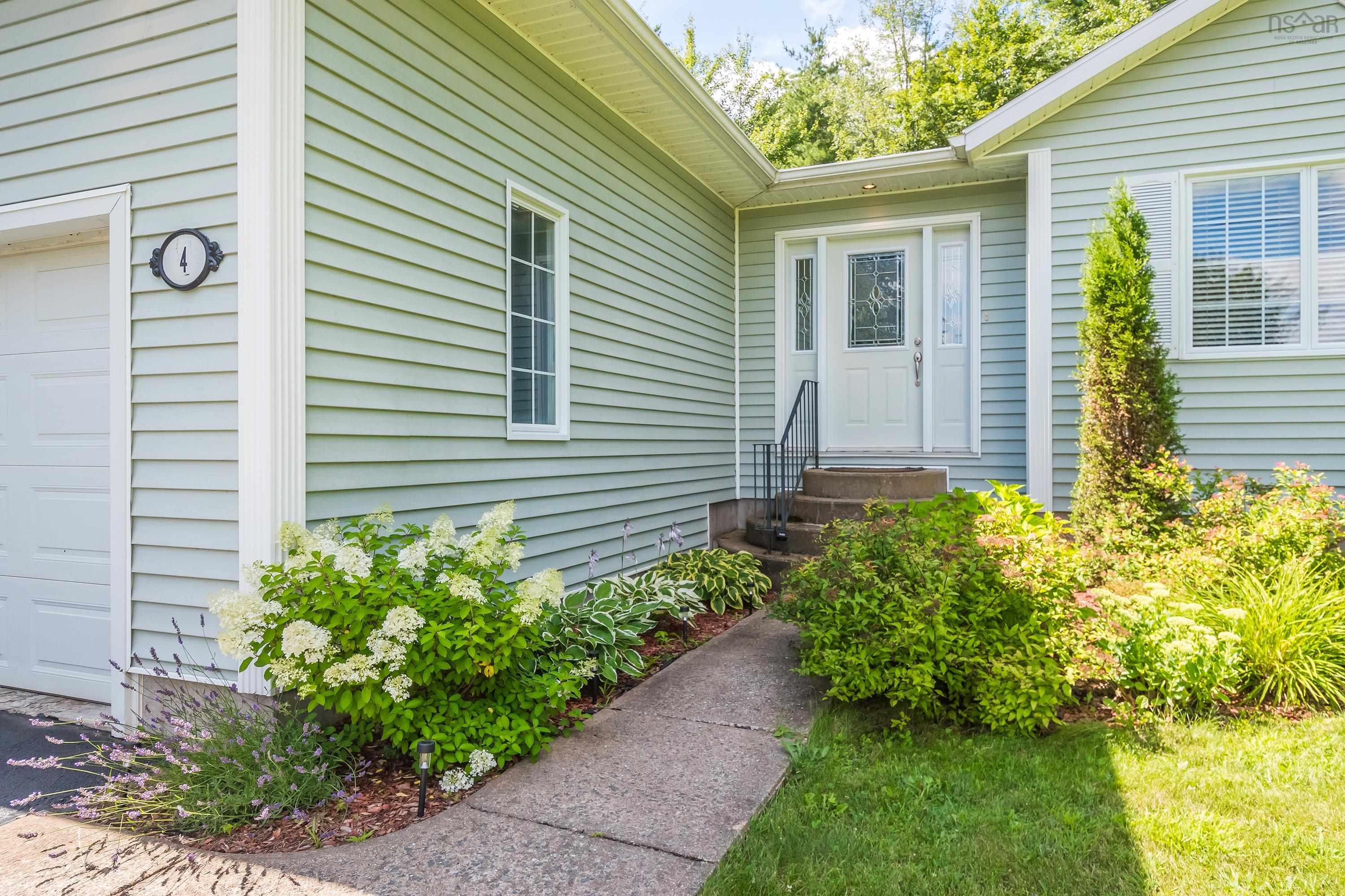 $495,000.00: 4 Robie Avenue, Greenwood