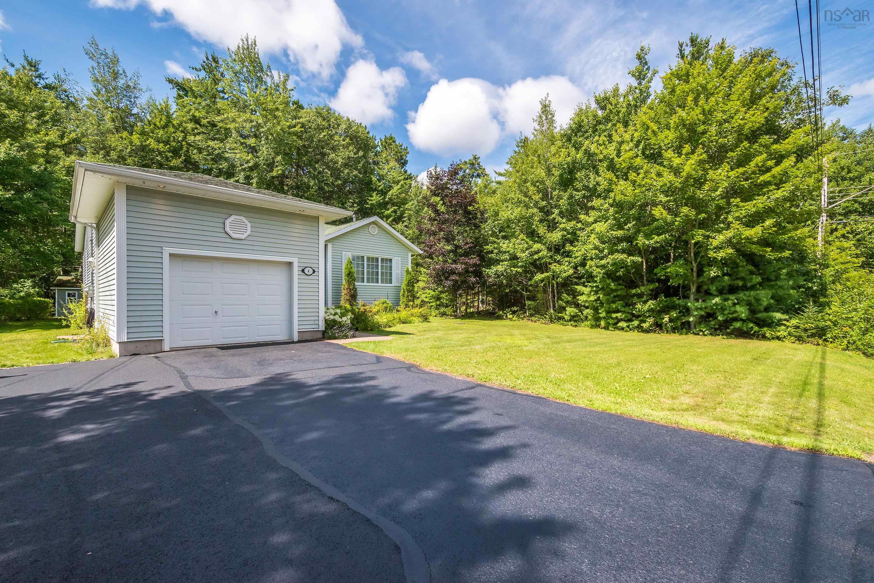 $495,000.00: 4 Robie Avenue, Greenwood