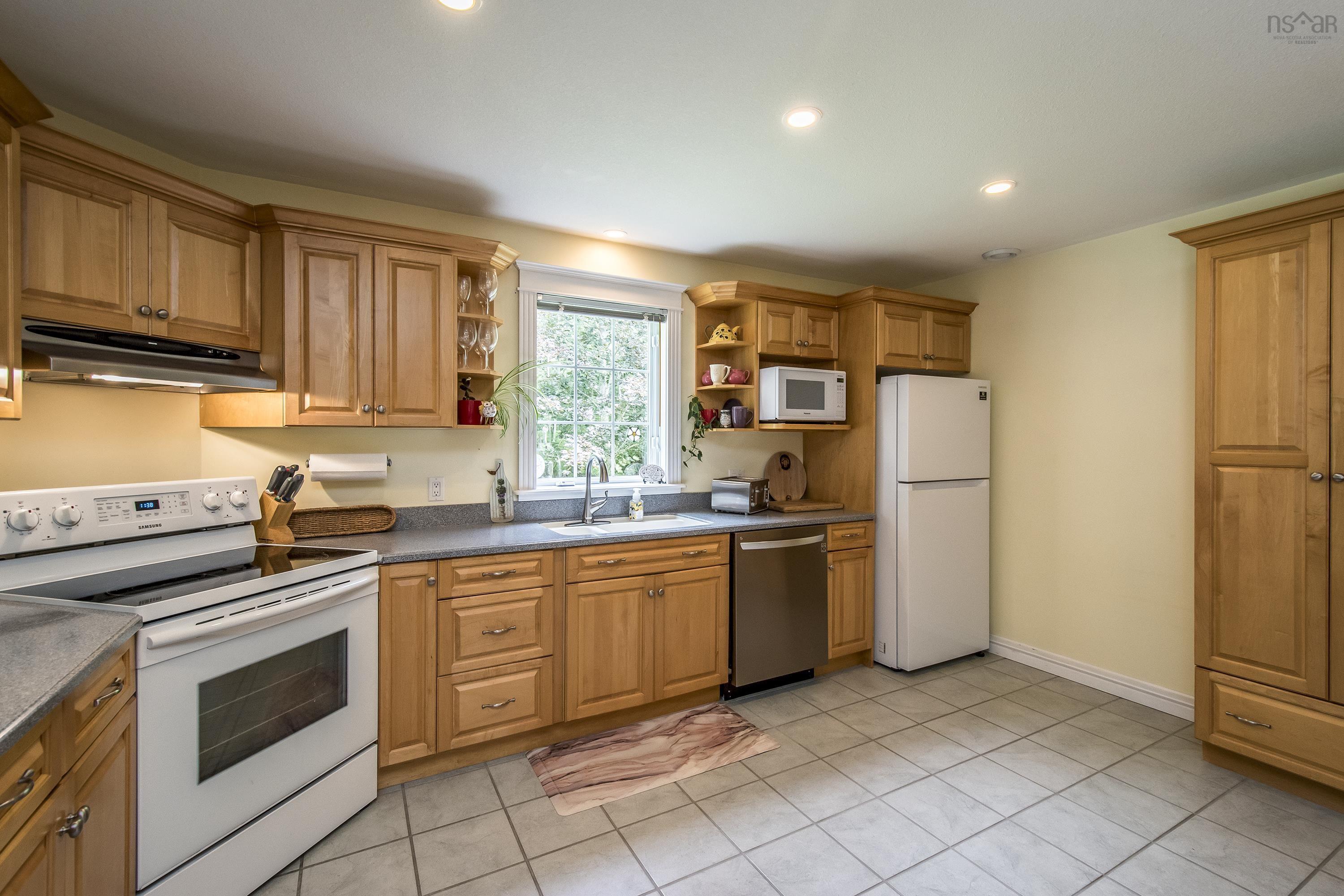 $495,000.00: 4 Robie Avenue, Greenwood