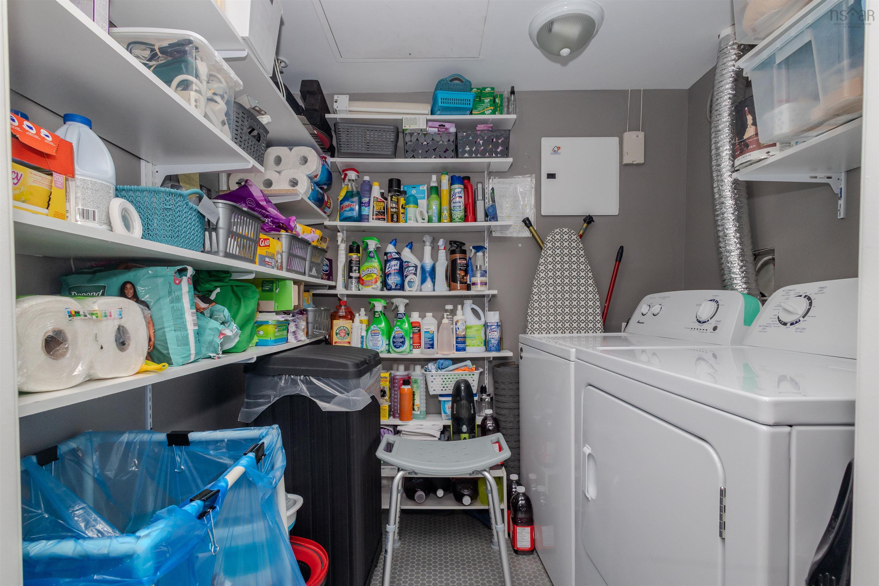 $325,000.00: 104 69 Kings Road, Sydney