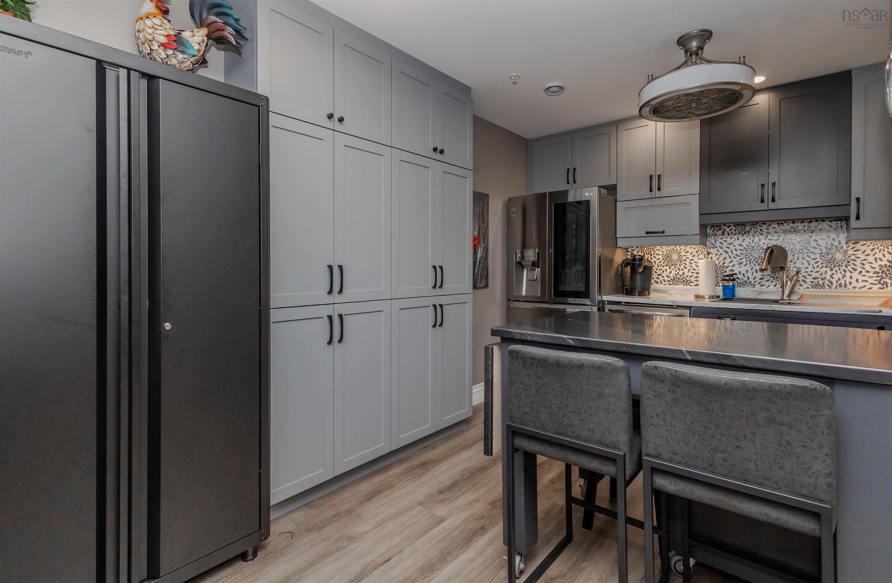 $325,000.00: 104 69 Kings Road, Sydney