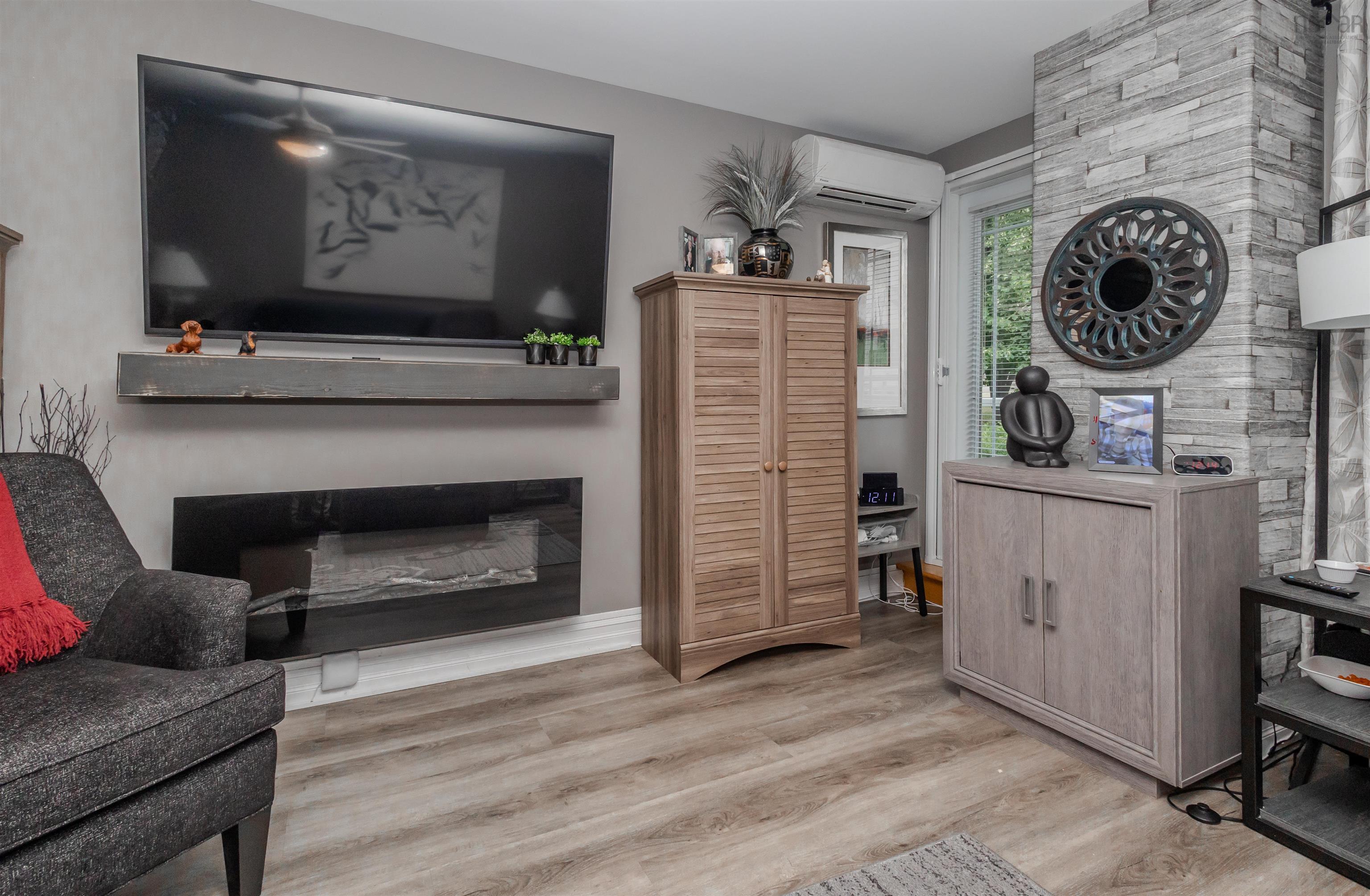 $325,000.00: 104 69 Kings Road, Sydney