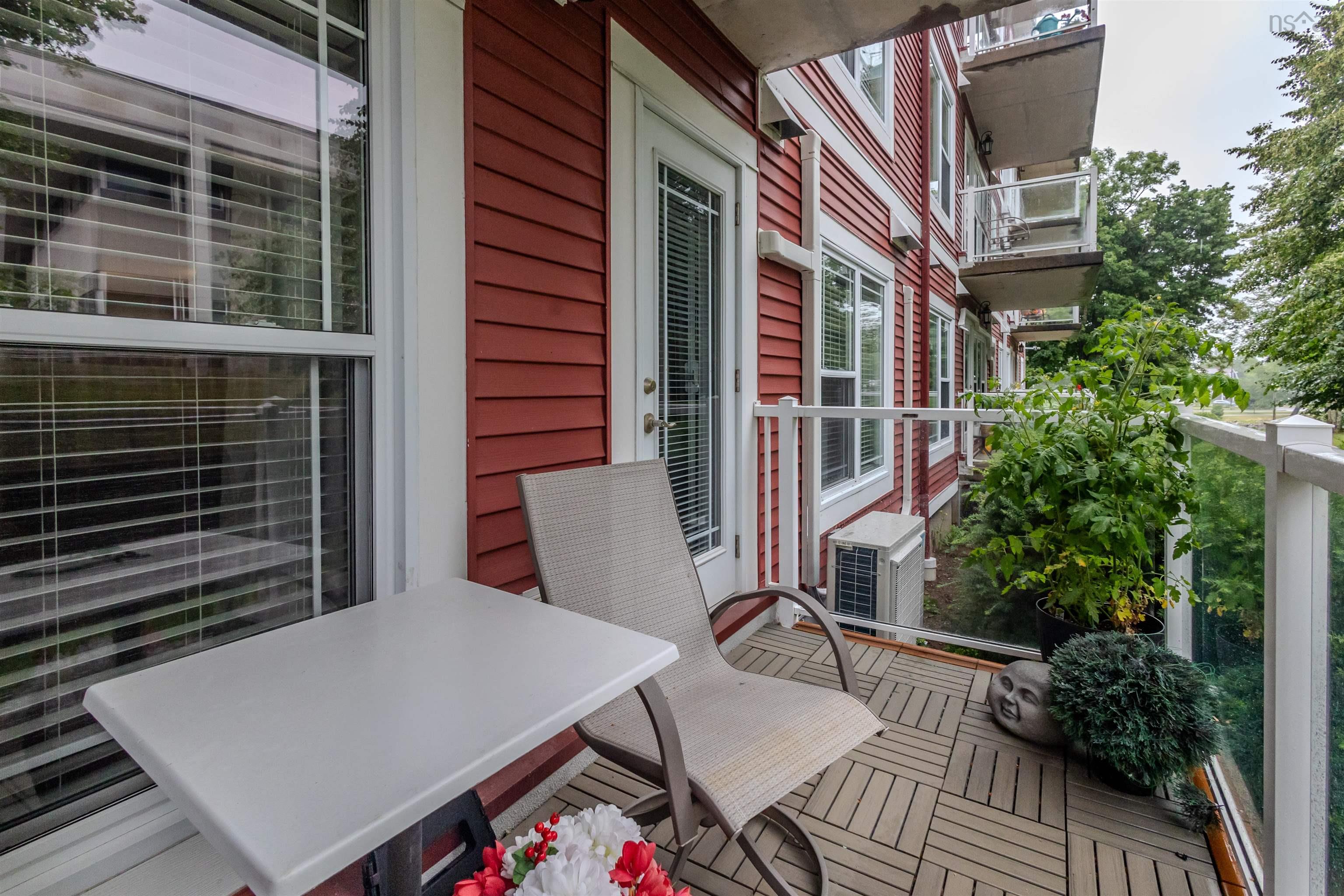 $325,000.00: 104 69 Kings Road, Sydney