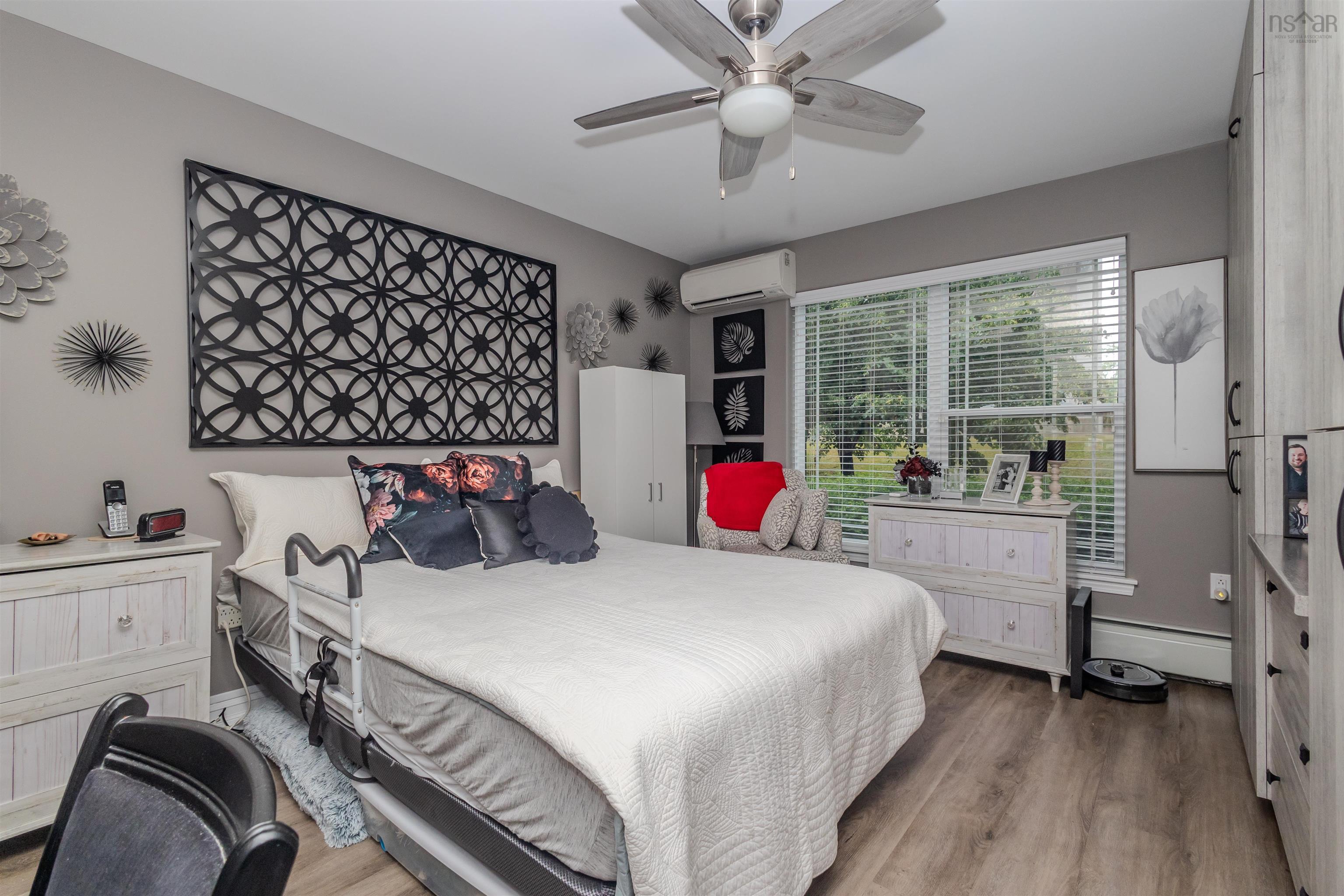 $325,000.00: 104 69 Kings Road, Sydney