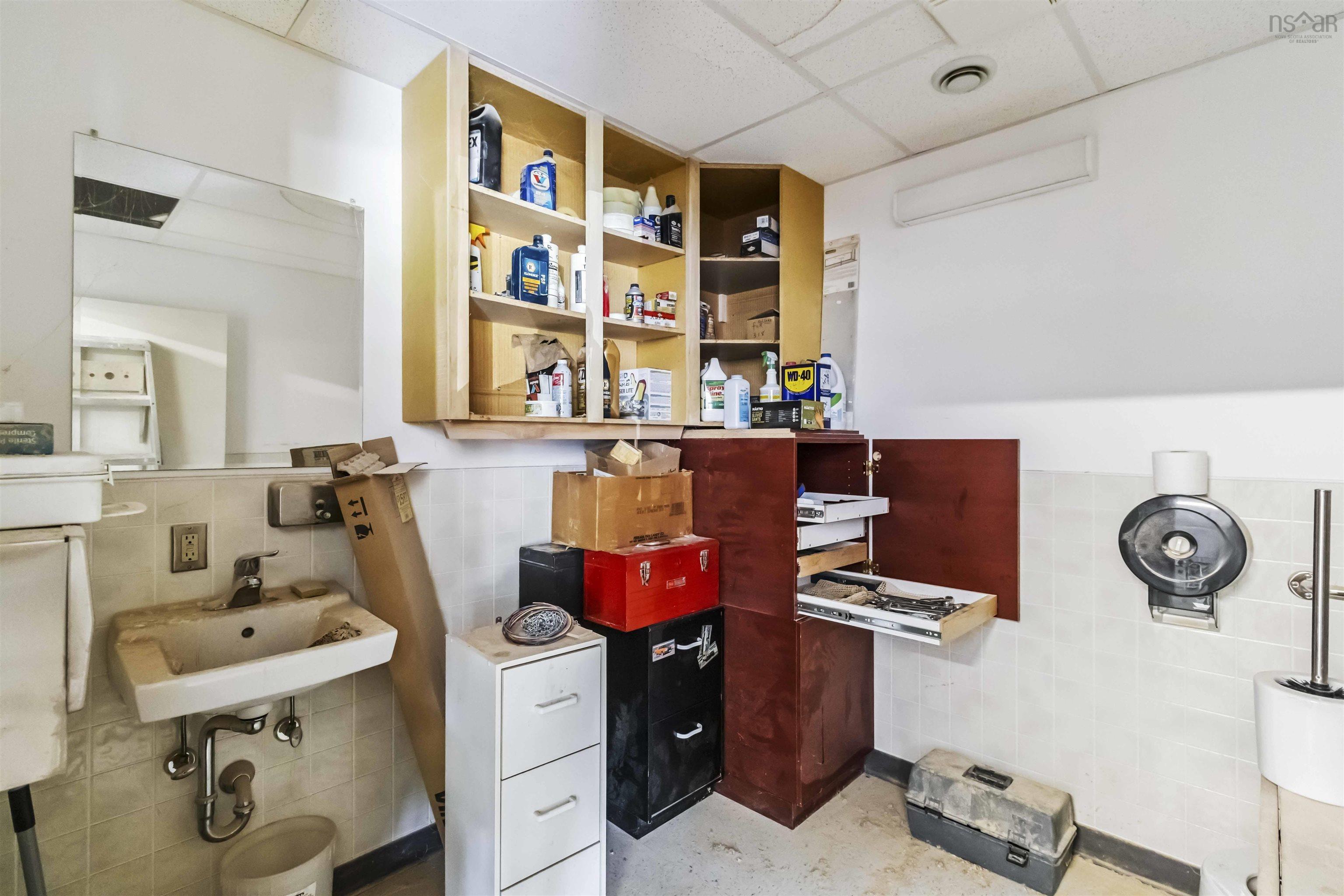 $750,000.00: 1253 Highway 332, First South