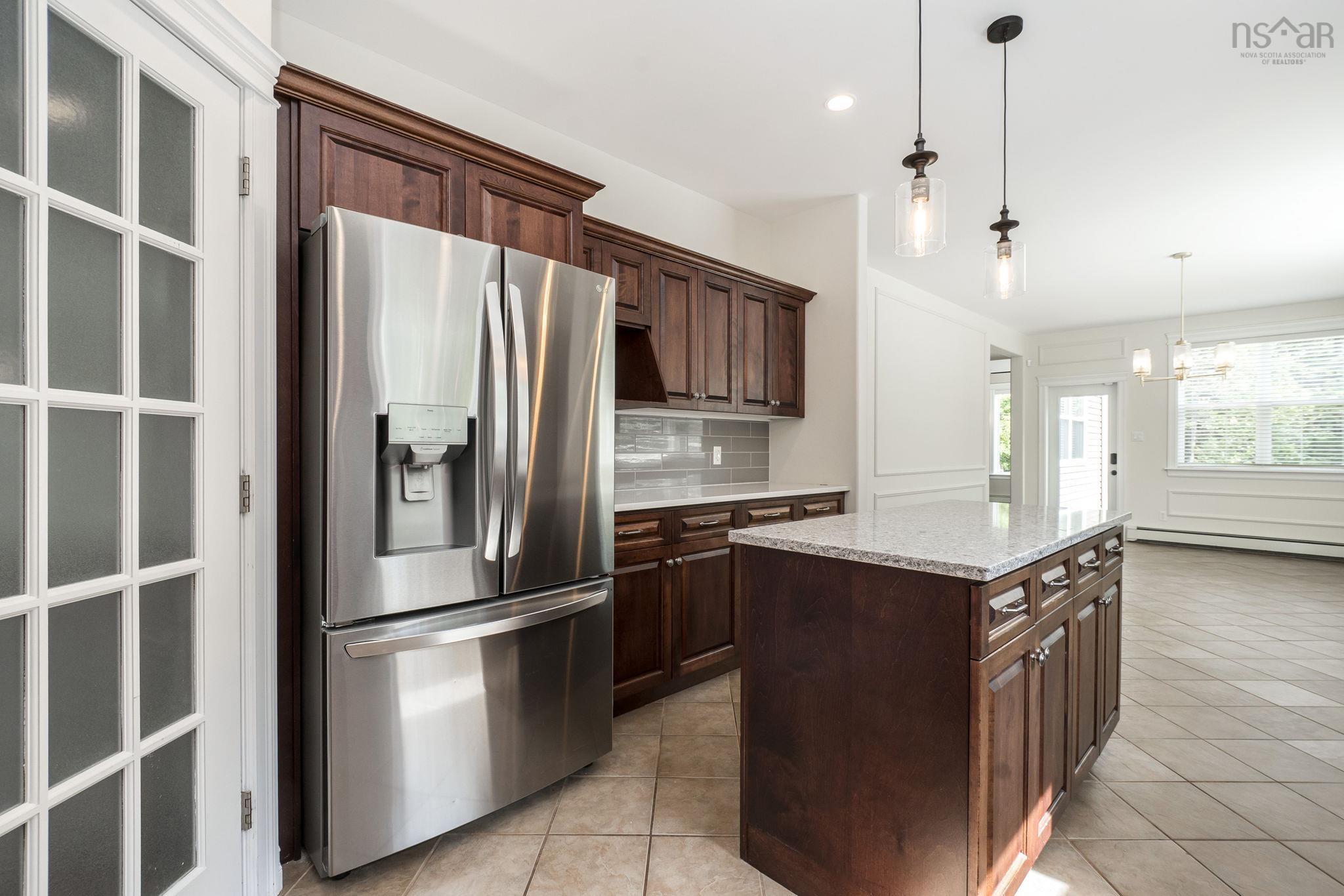 $724,900.00: 539 Birch Bear Run, Lewis Lake