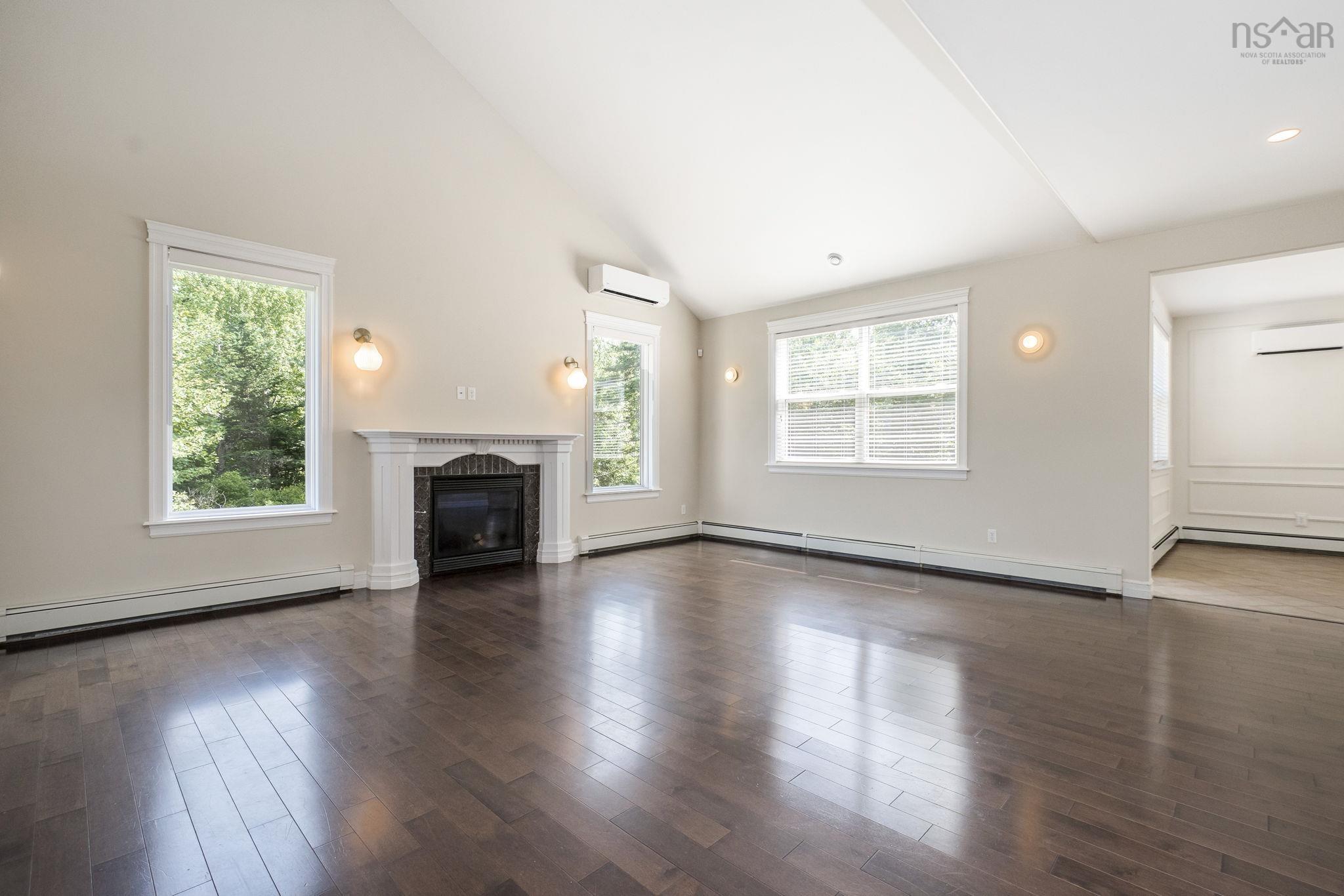 $724,900.00: 539 Birch Bear Run, Lewis Lake