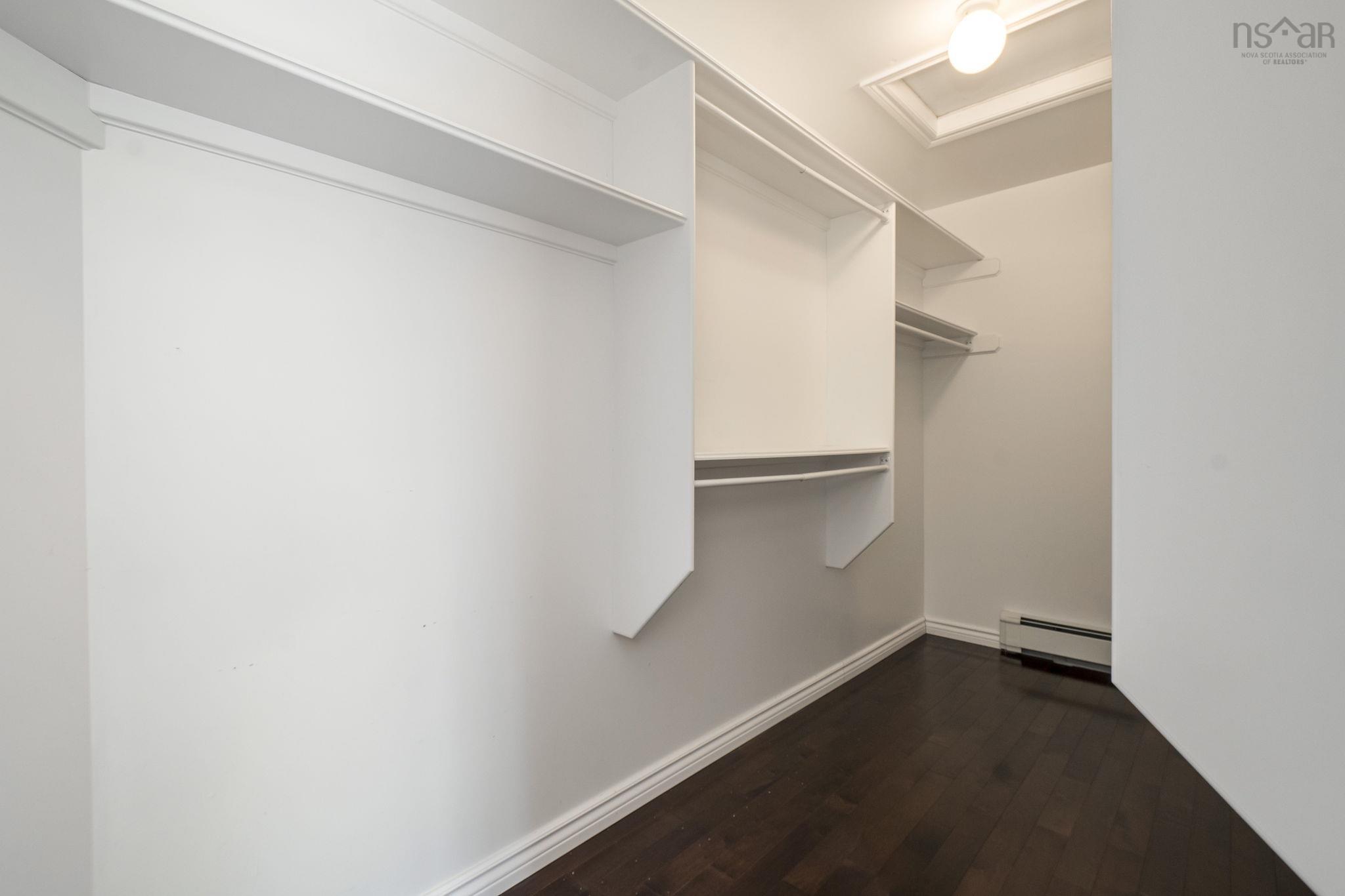 $724,900.00: 539 Birch Bear Run, Lewis Lake