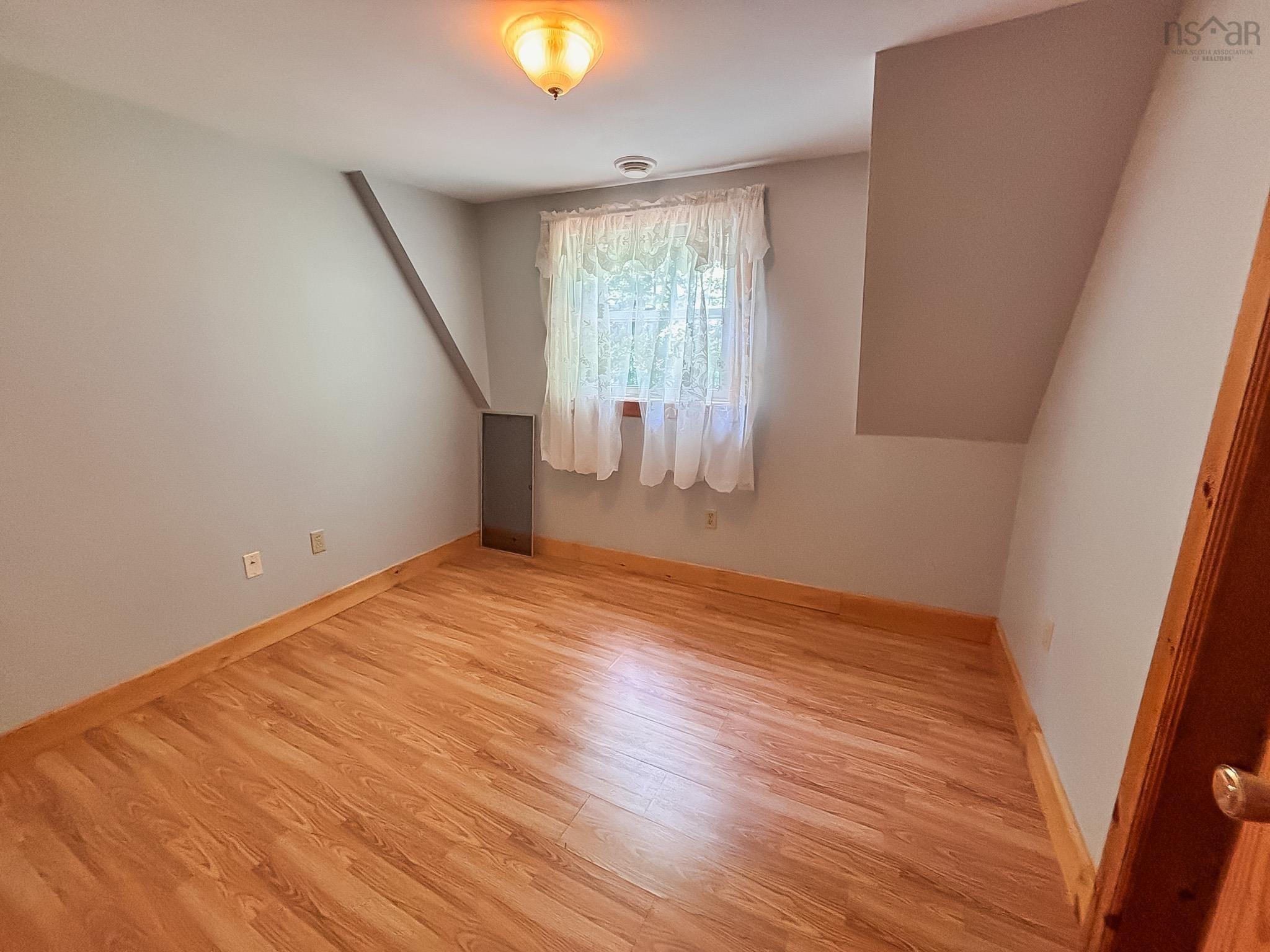 $359,000.00: 112 Janes Road, Oakland