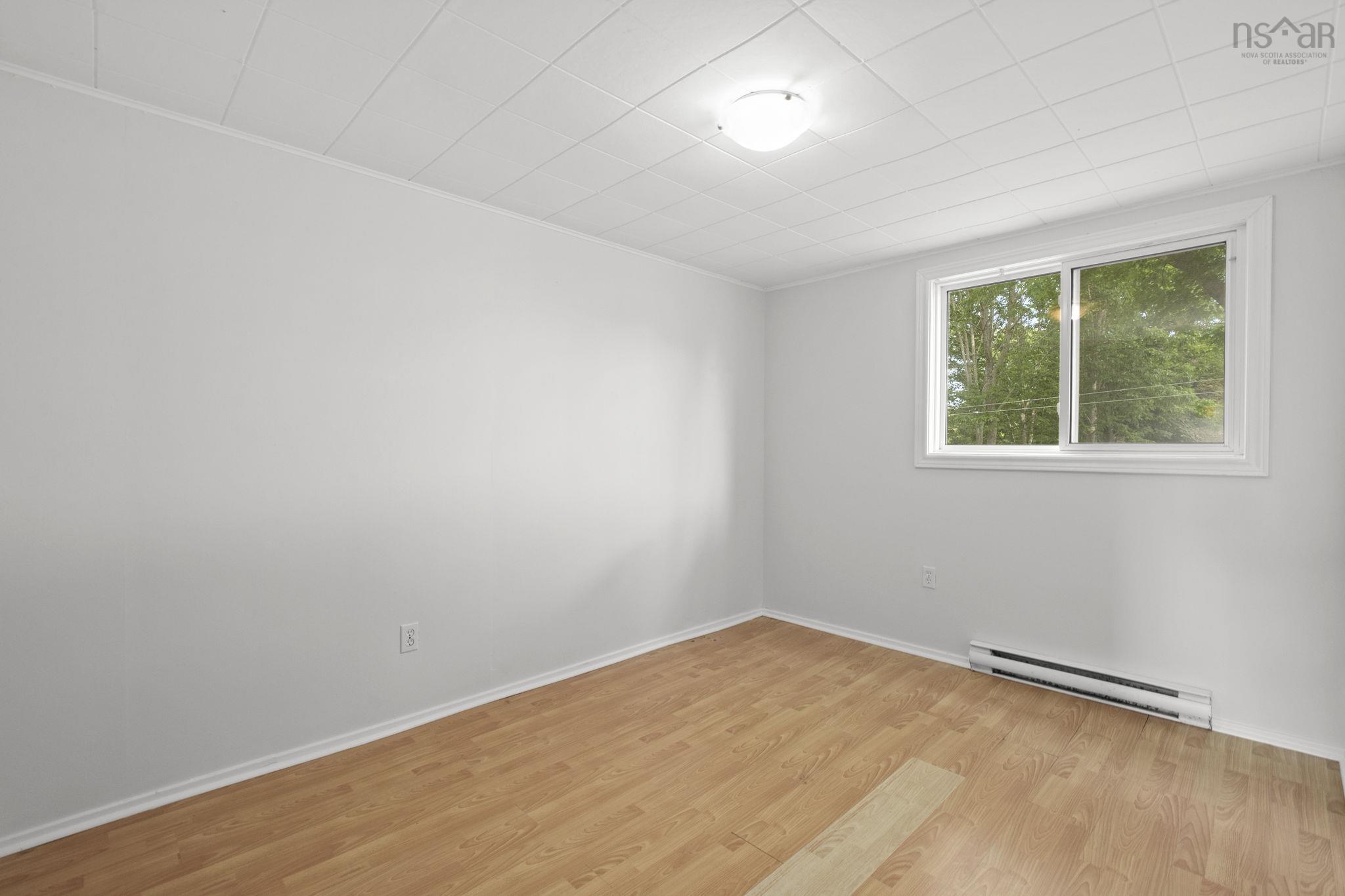 $699,900.00: 1592 Crossley Court, Windsor