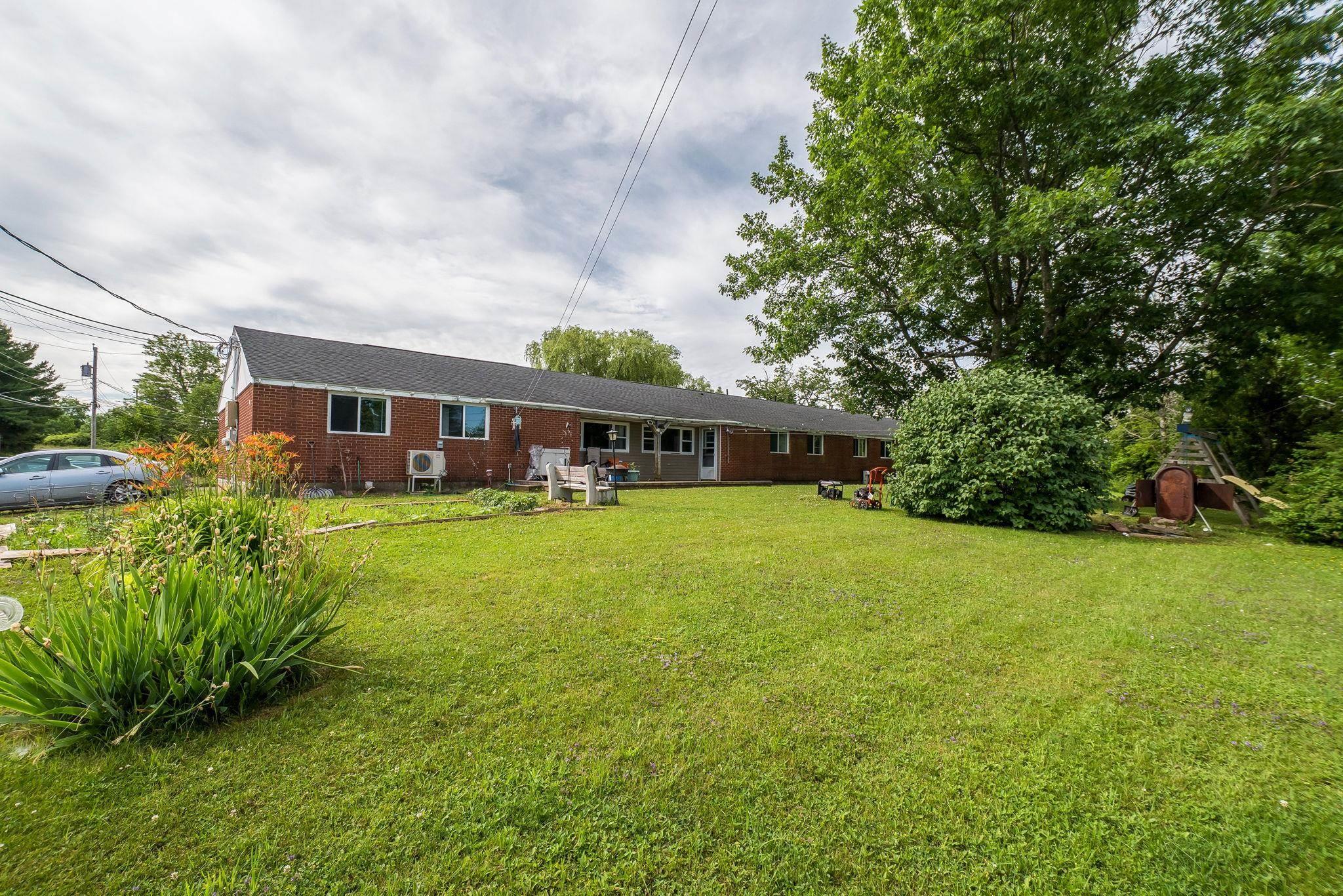 $699,900.00: 1592 Crossley Court, Windsor