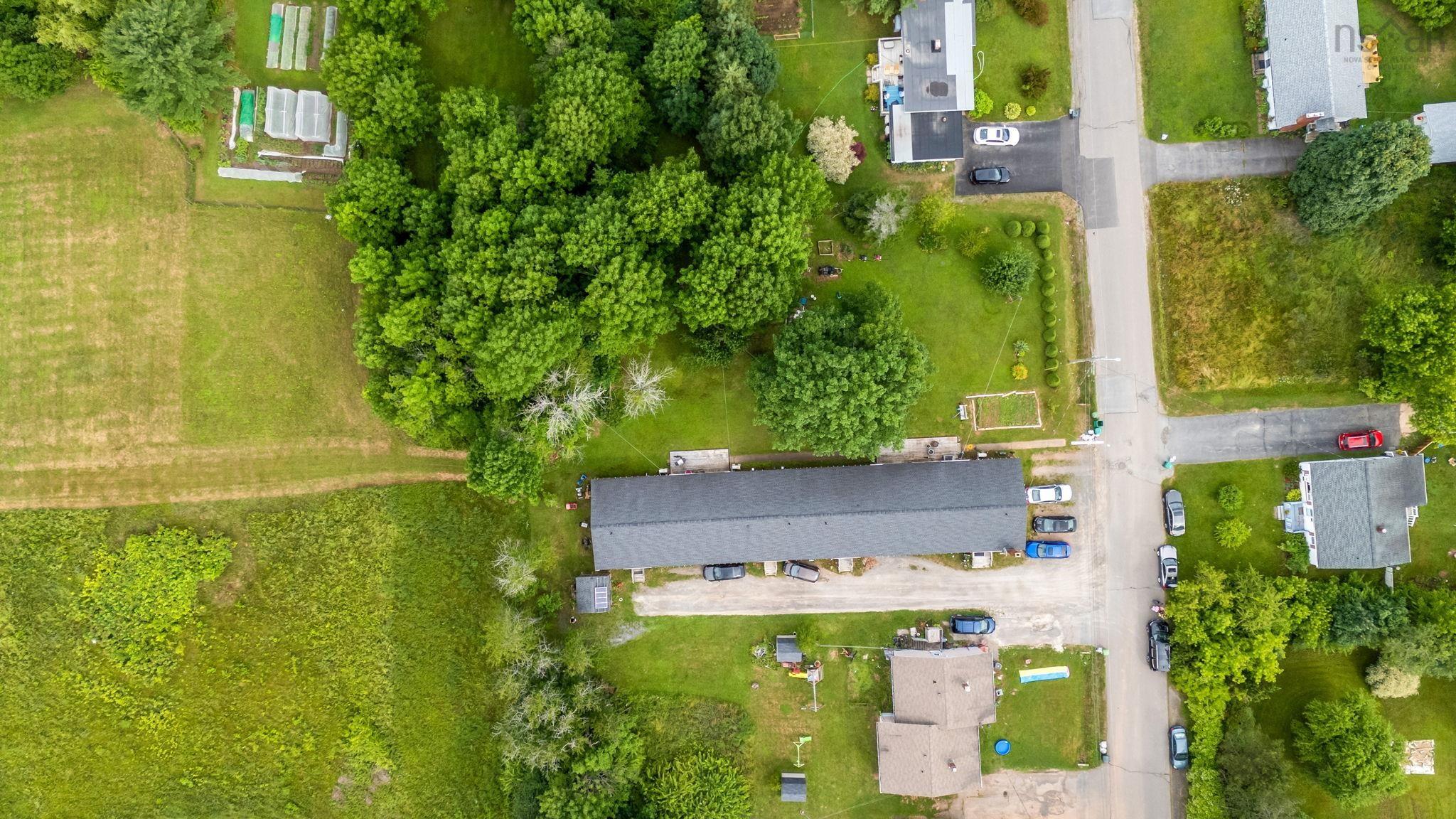 $699,900.00: 1592 Crossley Court, Windsor