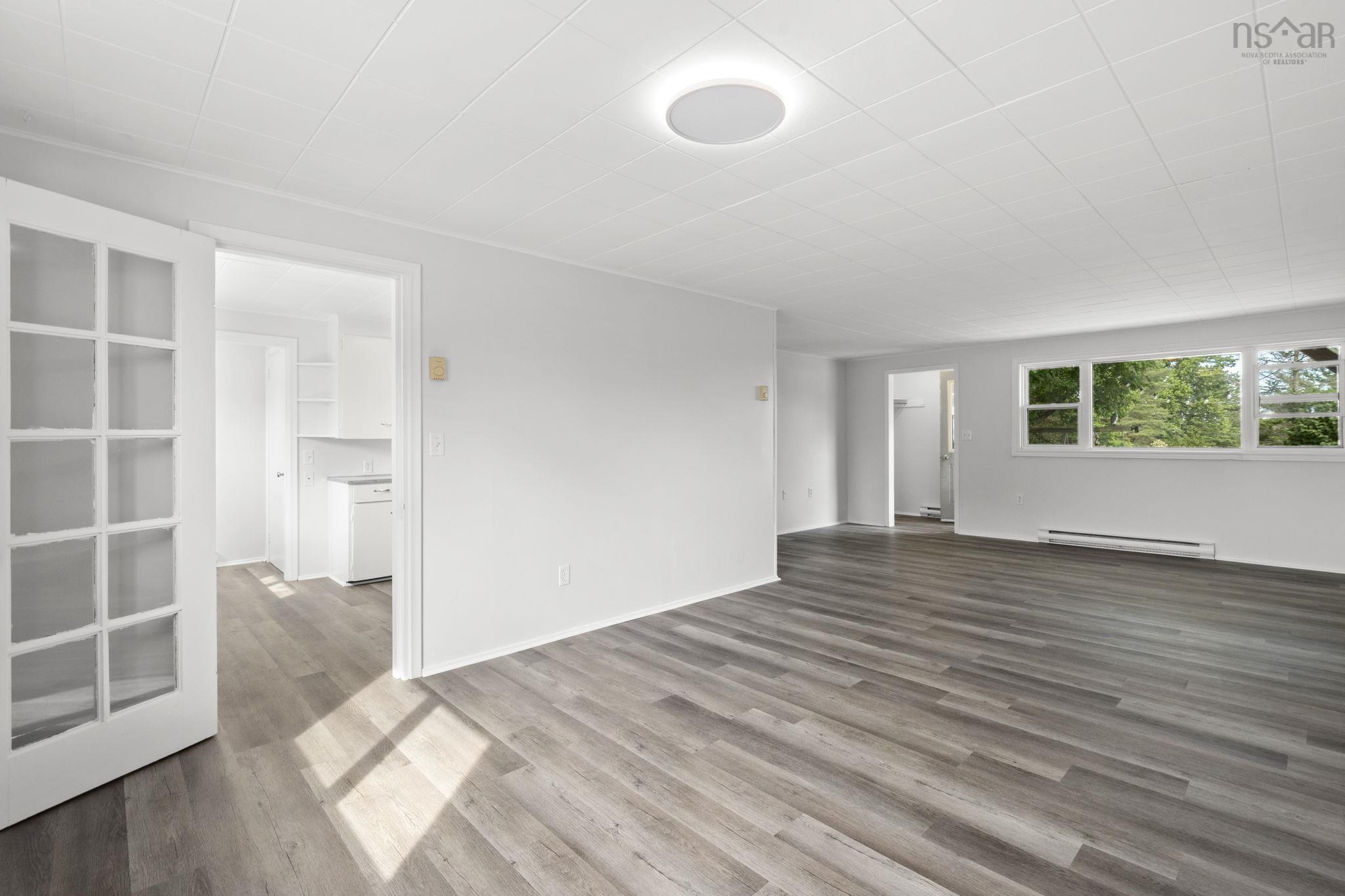 $699,900.00: 1592 Crossley Court, Windsor