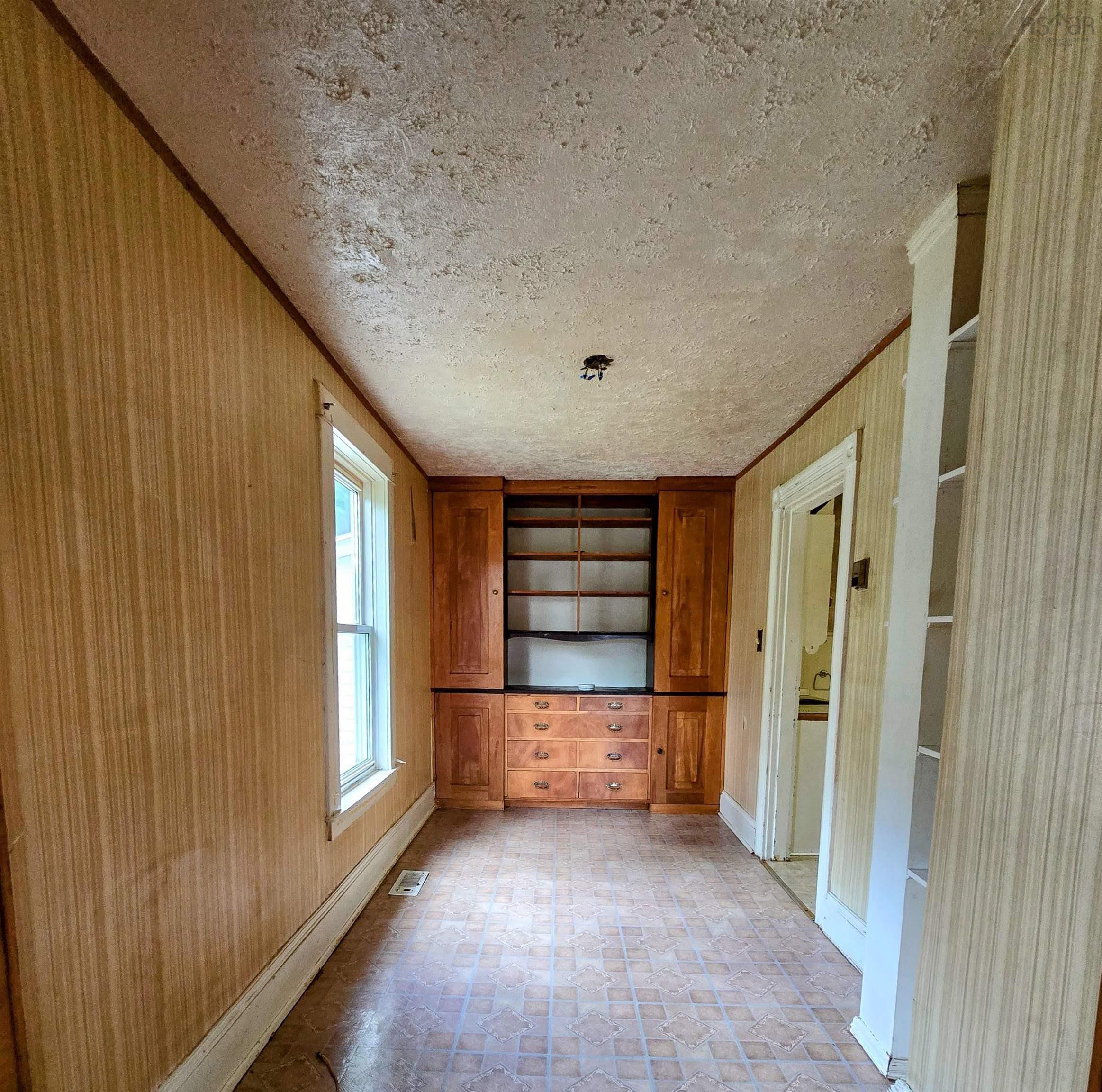 $199,000.00: 10310 201 Highway, Meadowvale