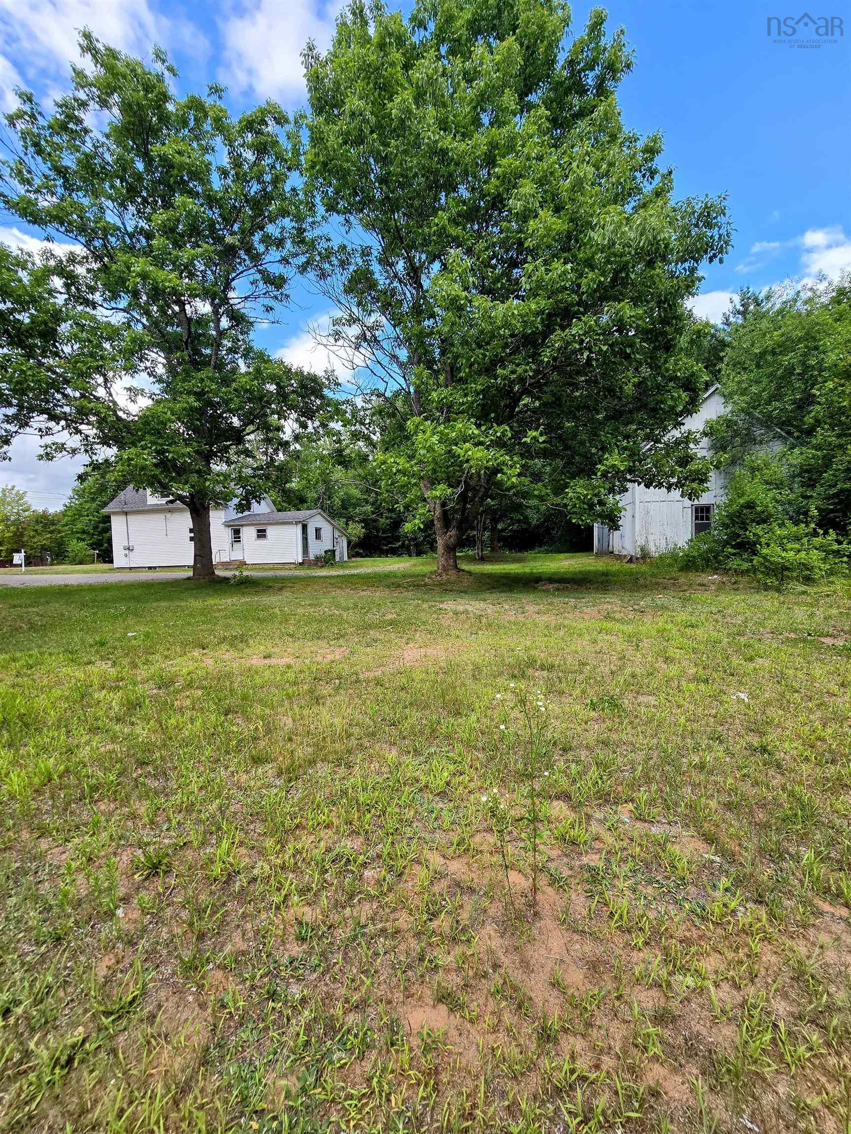 $199,000.00: 10310 201 Highway, Meadowvale