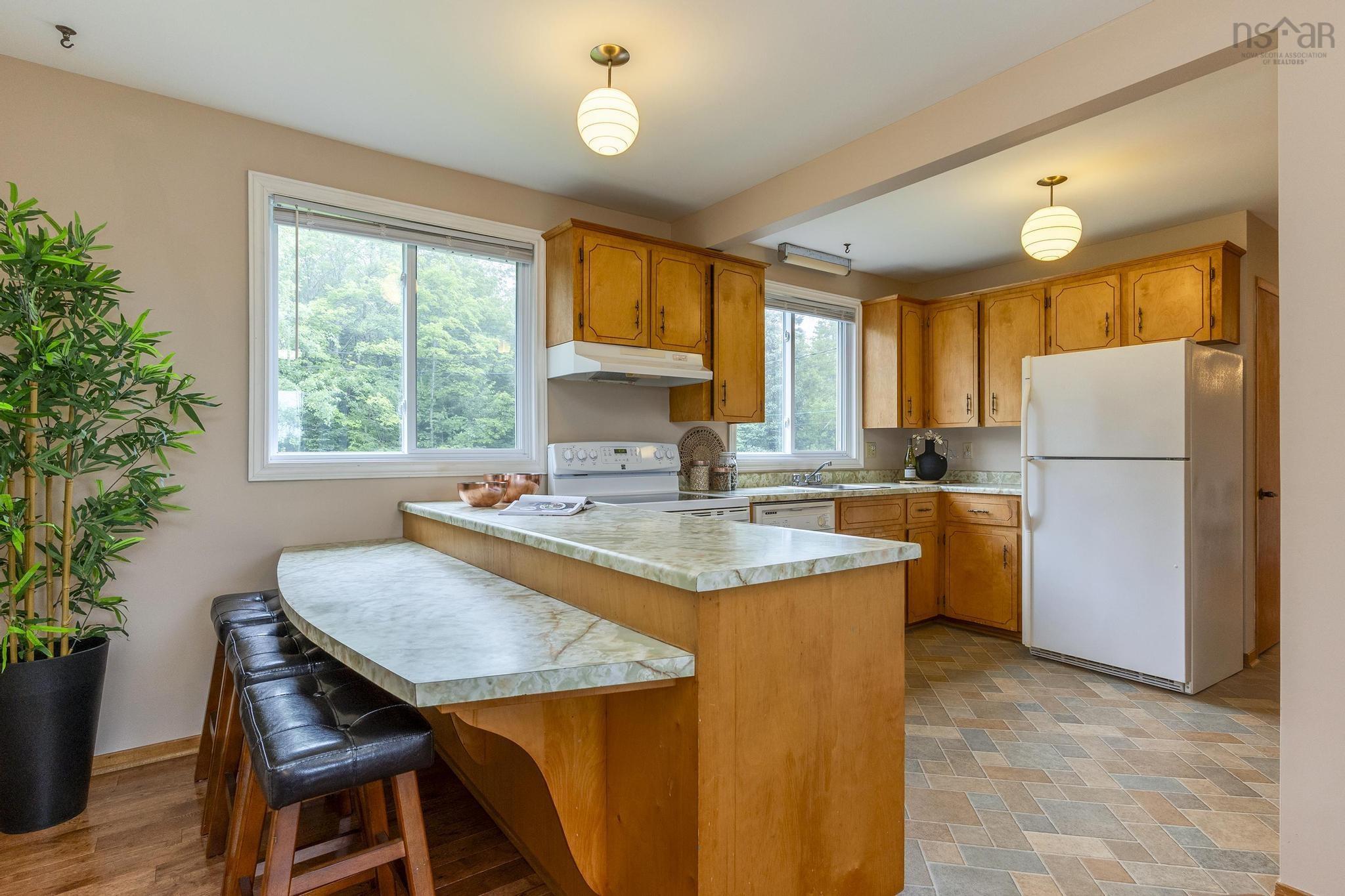 $549,900.00: 31 Hannebury Drive, Cole Harbour